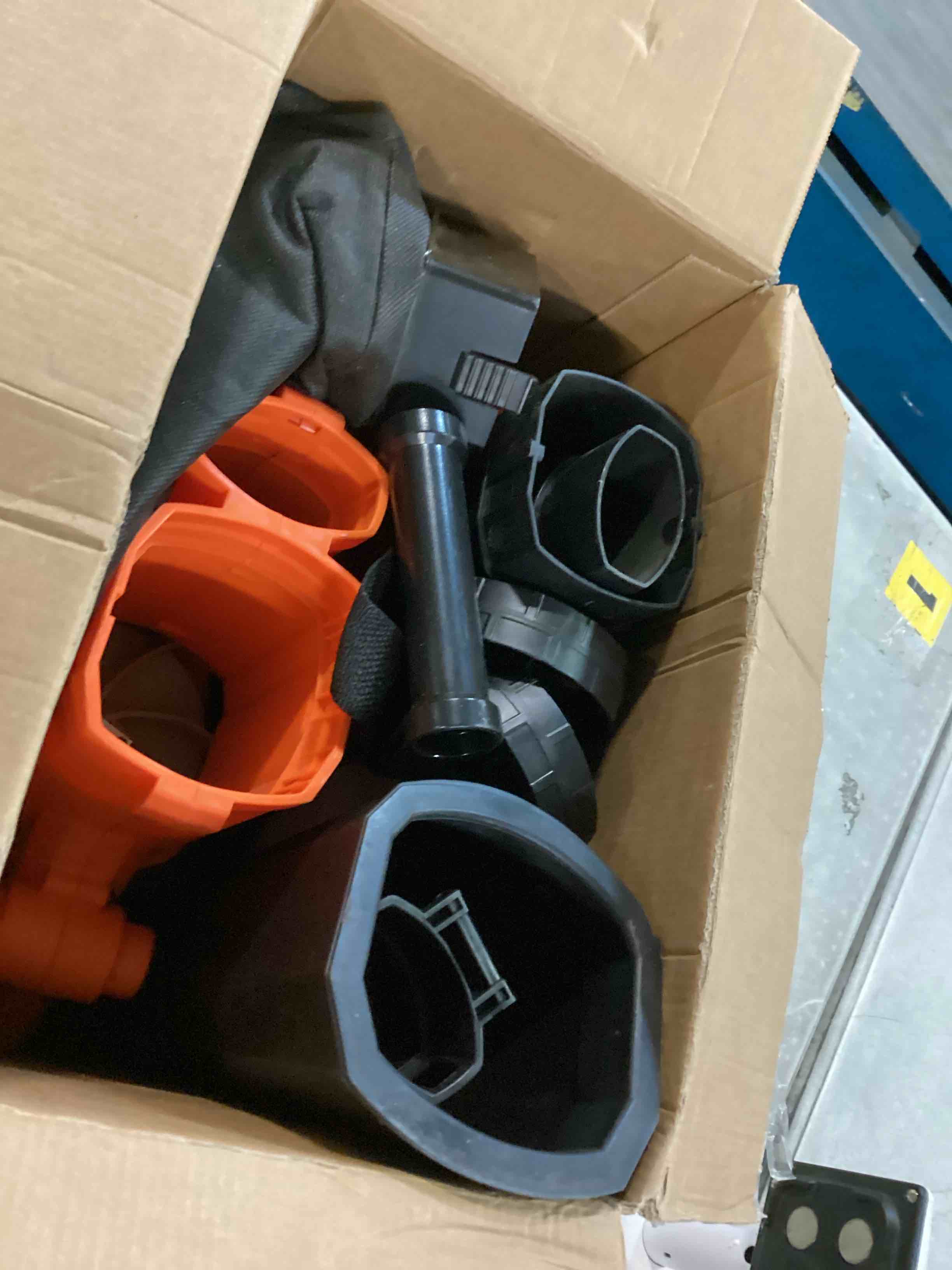https://s3.amazonaws.com/lotting-images-prod/bidfta/PPE3700668_1748434891936.jpeg