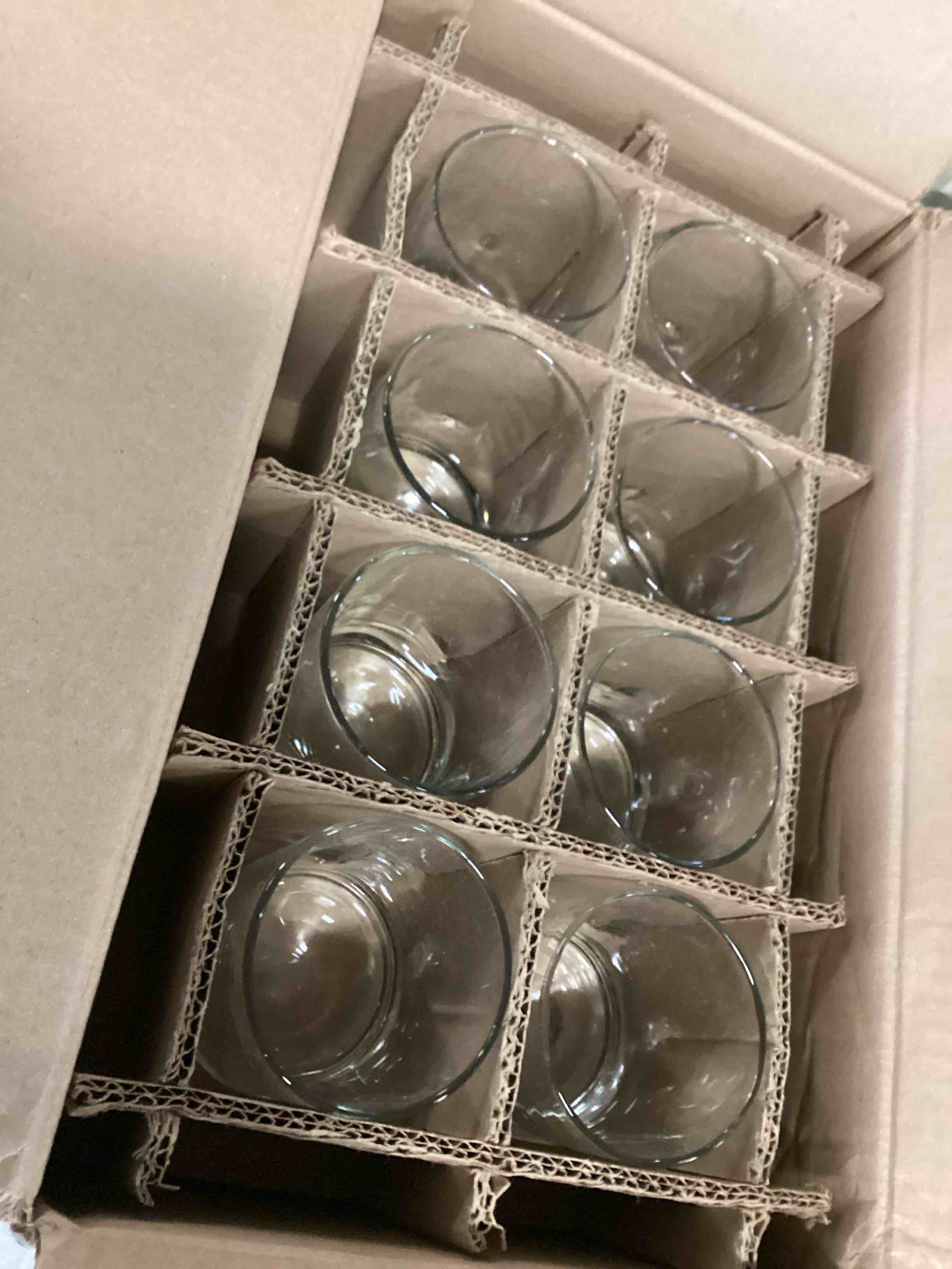 https://s3.amazonaws.com/lotting-images-prod/bidfta/PPE3702512_1749818920271.jpeg