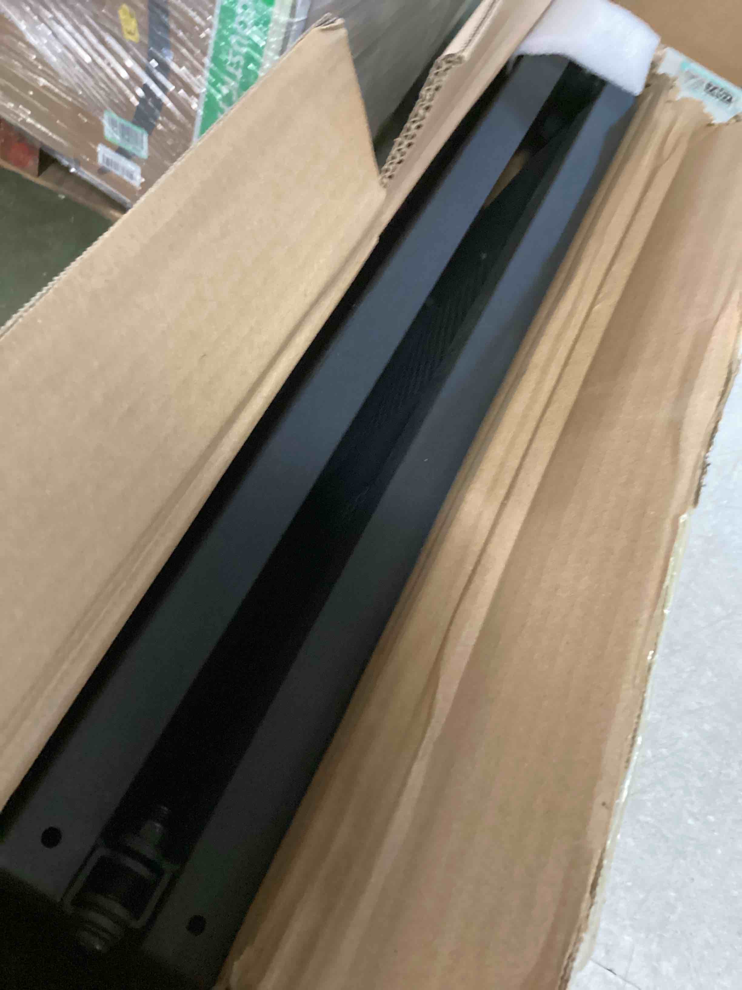 https://s3.amazonaws.com/lotting-images-prod/bidfta/PPE3702526_1749820214982.jpeg