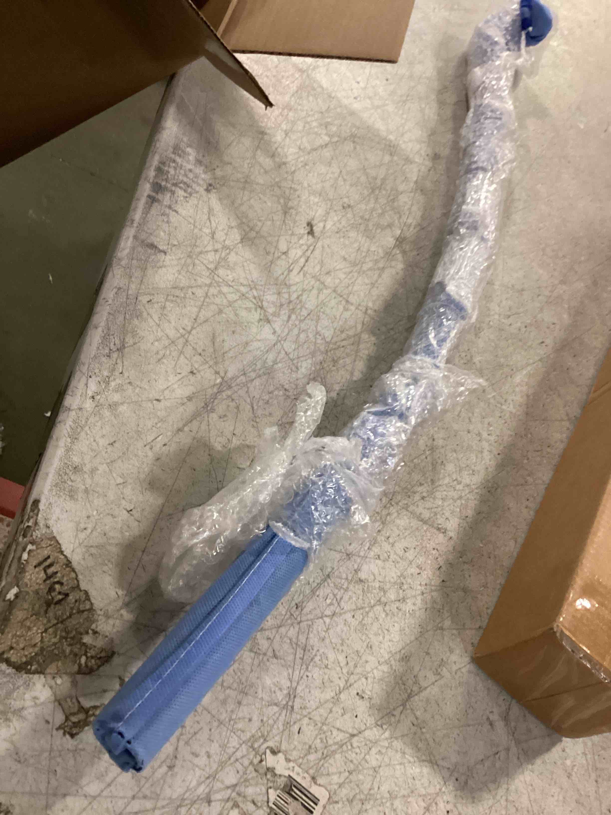 https://s3.amazonaws.com/lotting-images-prod/bidfta/PPE3702740_1750077127841.jpeg