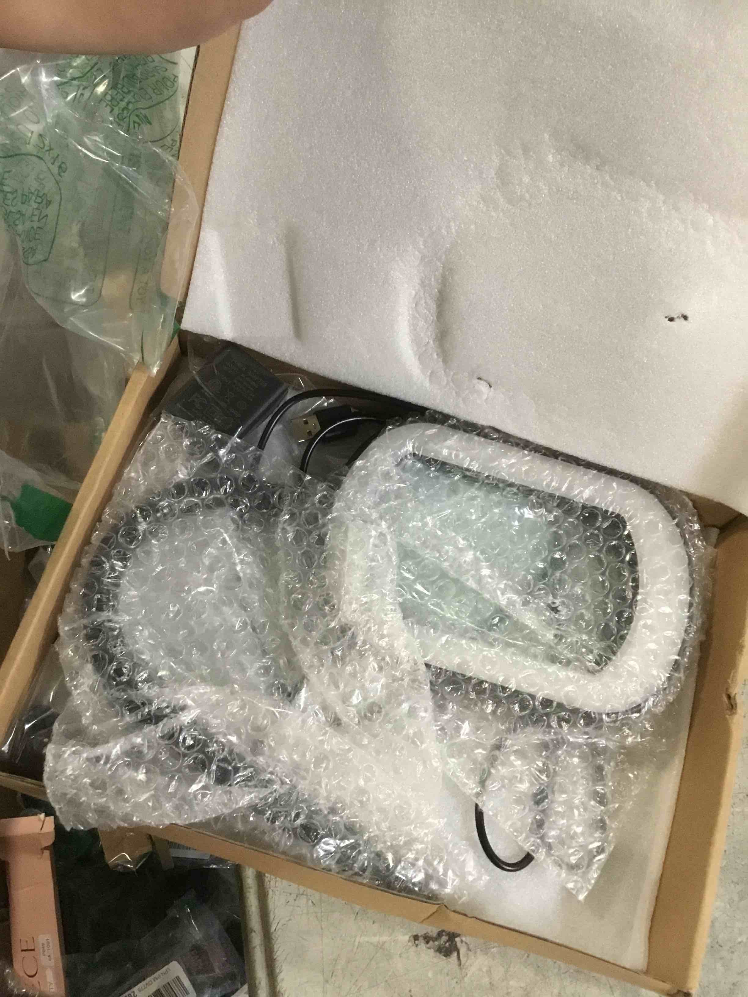 https://s3.amazonaws.com/lotting-images-prod/bidfta/PPE3703264_1747666871296.jpeg