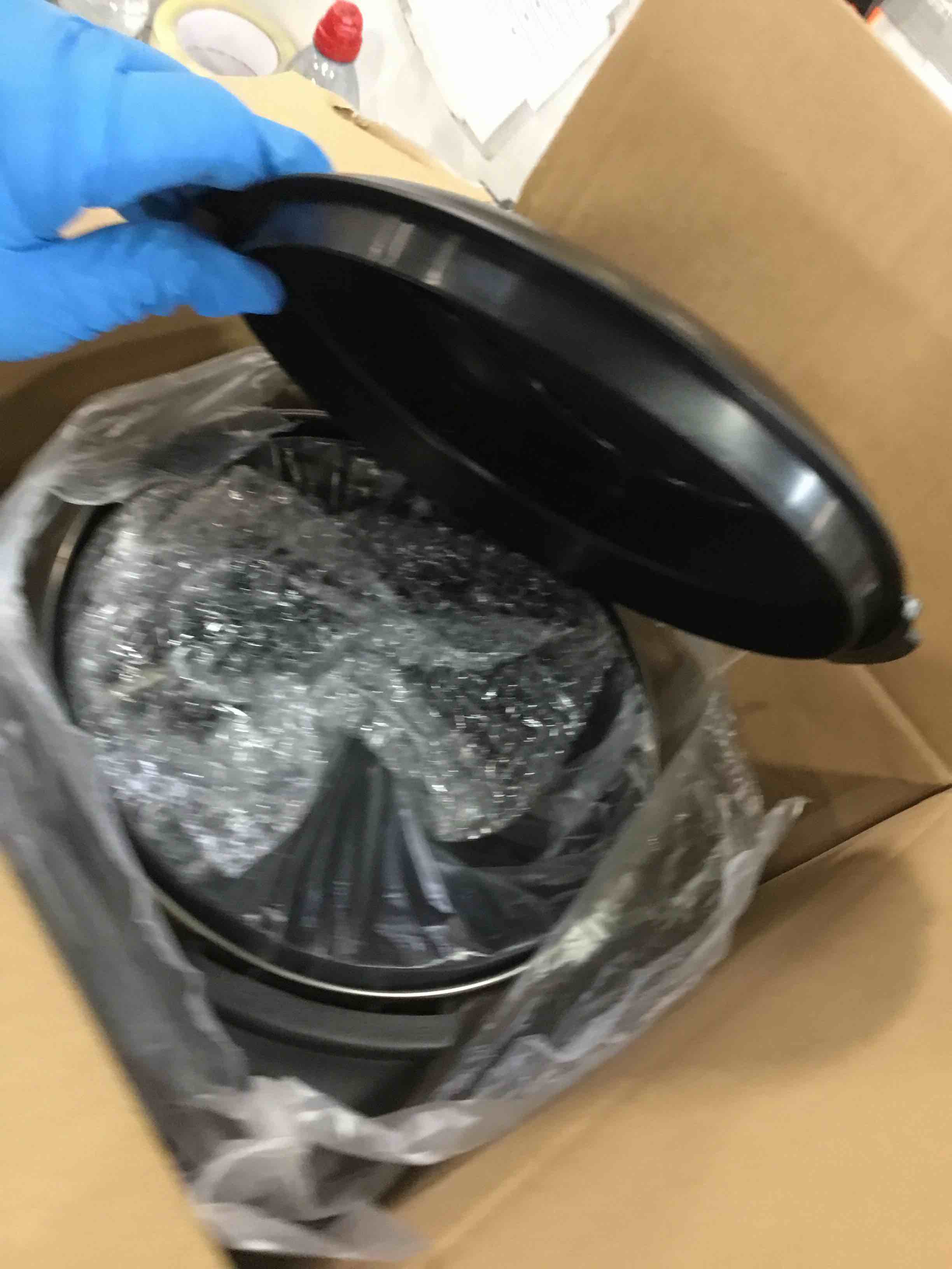 https://s3.amazonaws.com/lotting-images-prod/bidfta/PPE3703935_1747925322290.jpeg
