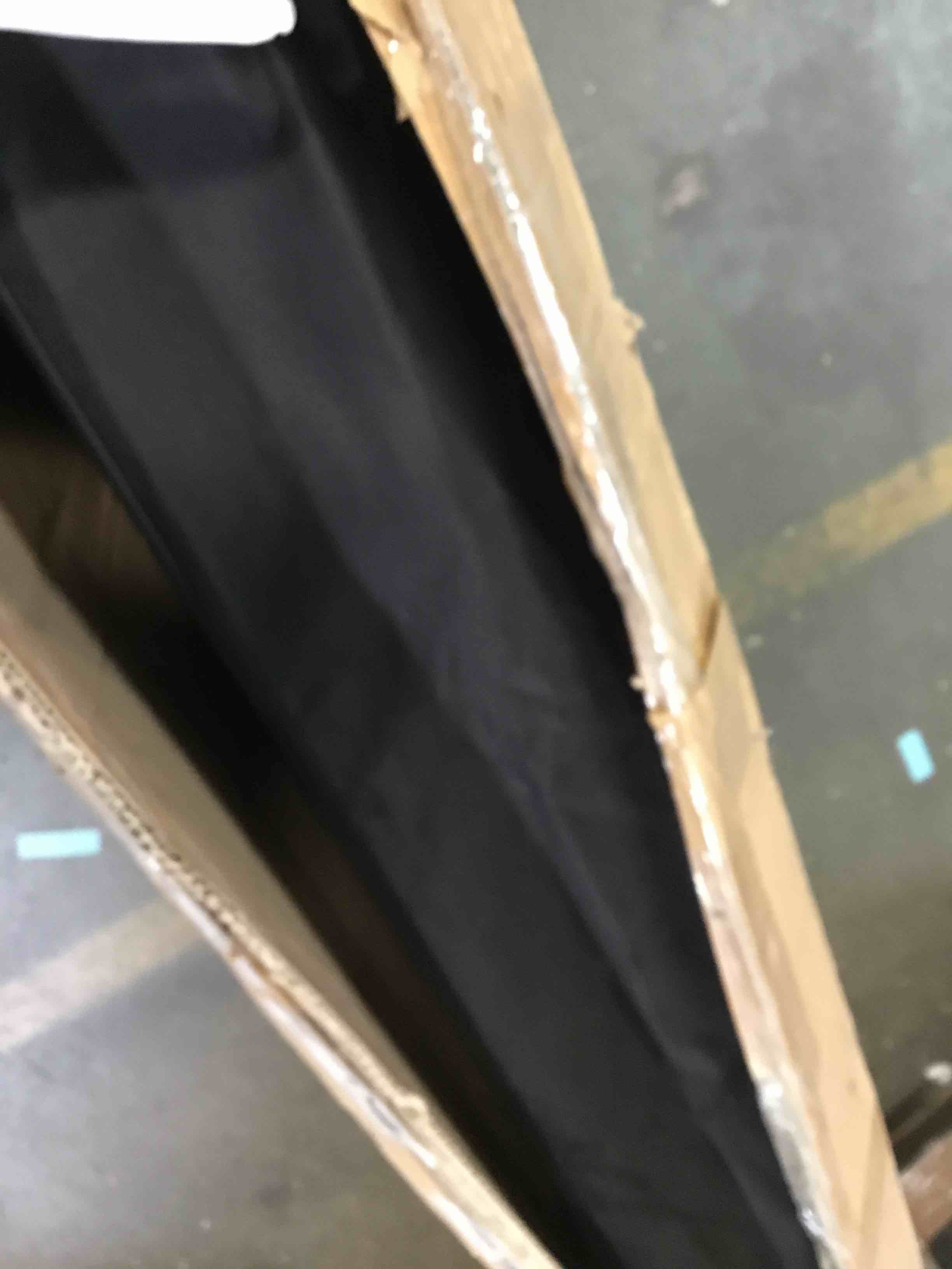 https://s3.amazonaws.com/lotting-images-prod/bidfta/PPE3704093_1748010685554.jpeg