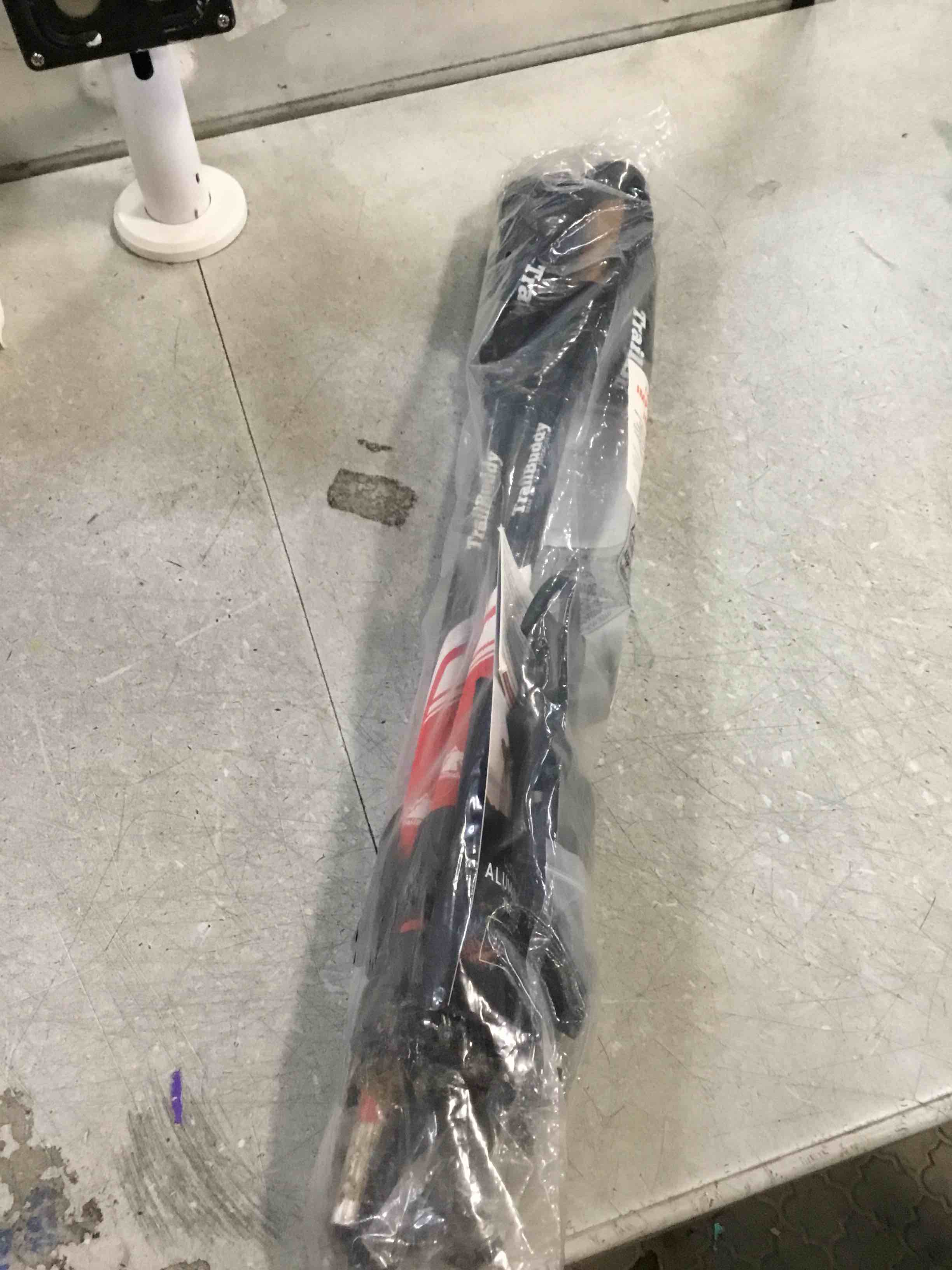 https://s3.amazonaws.com/lotting-images-prod/bidfta/PPE3704310_1748355802198.jpeg
