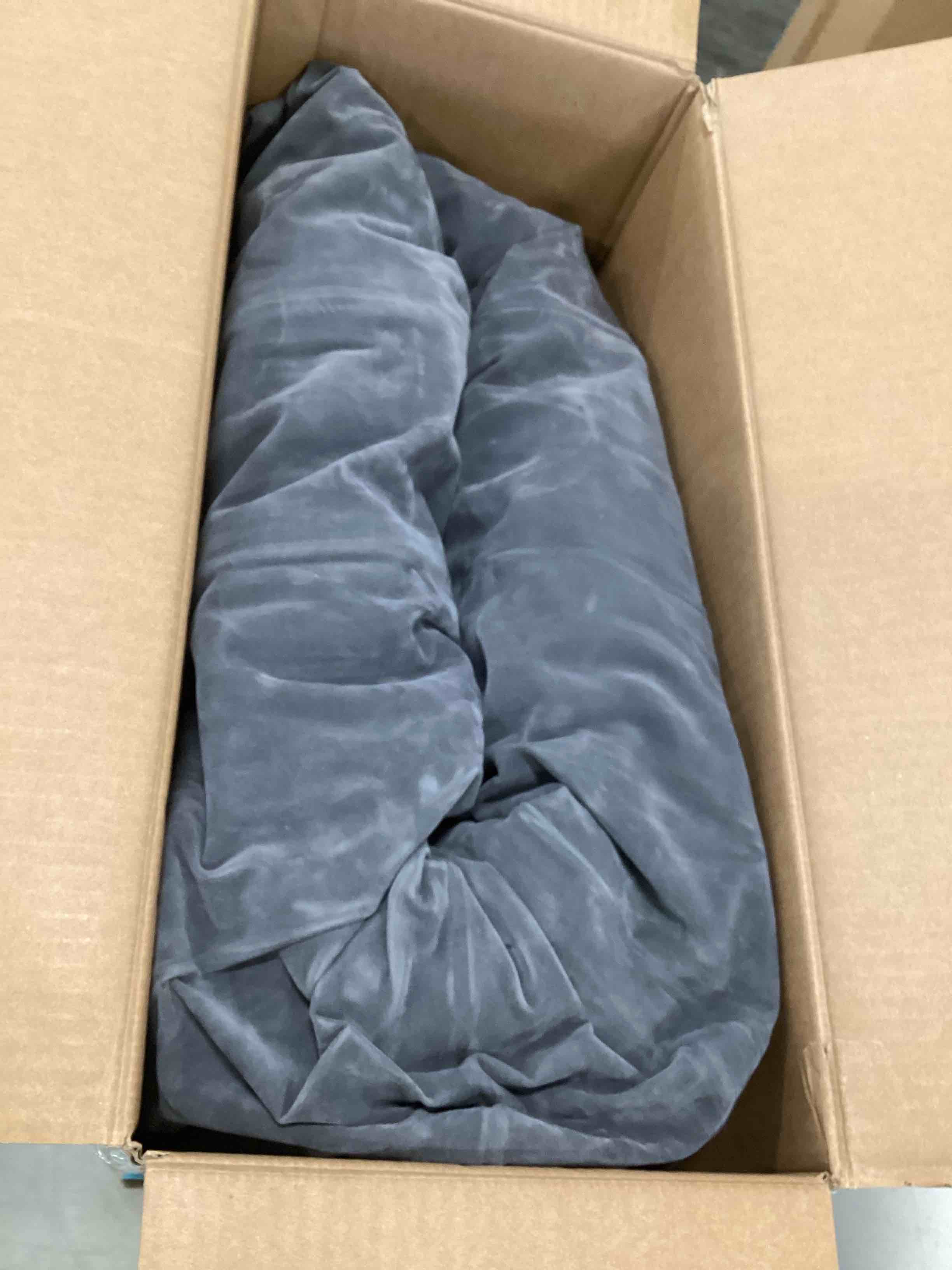 https://s3.amazonaws.com/lotting-images-prod/bidfta/PPE3706650_1747921720597.jpeg