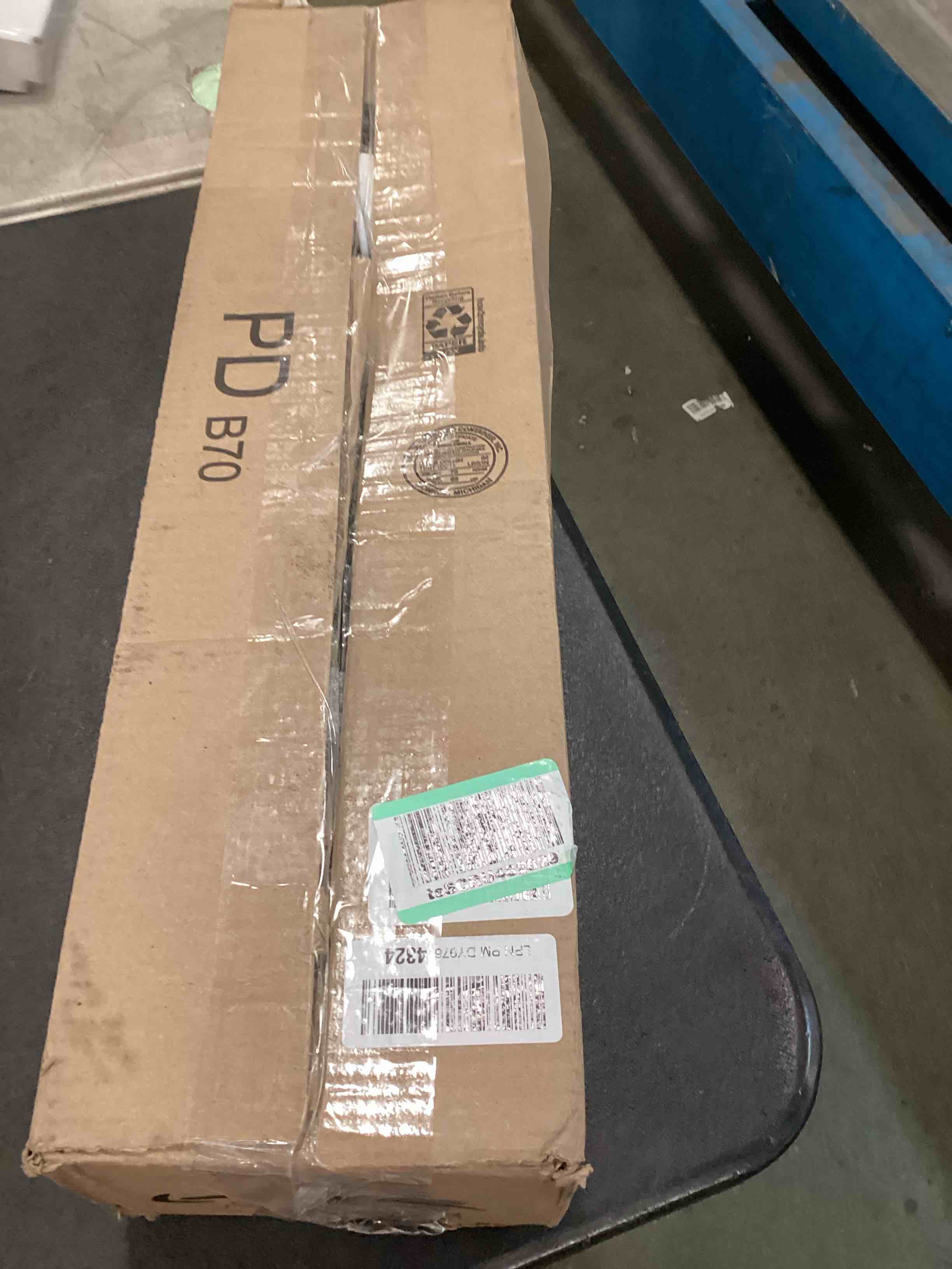 https://s3.amazonaws.com/lotting-images-prod/bidfta/PPE3708365_1749128030480.jpeg