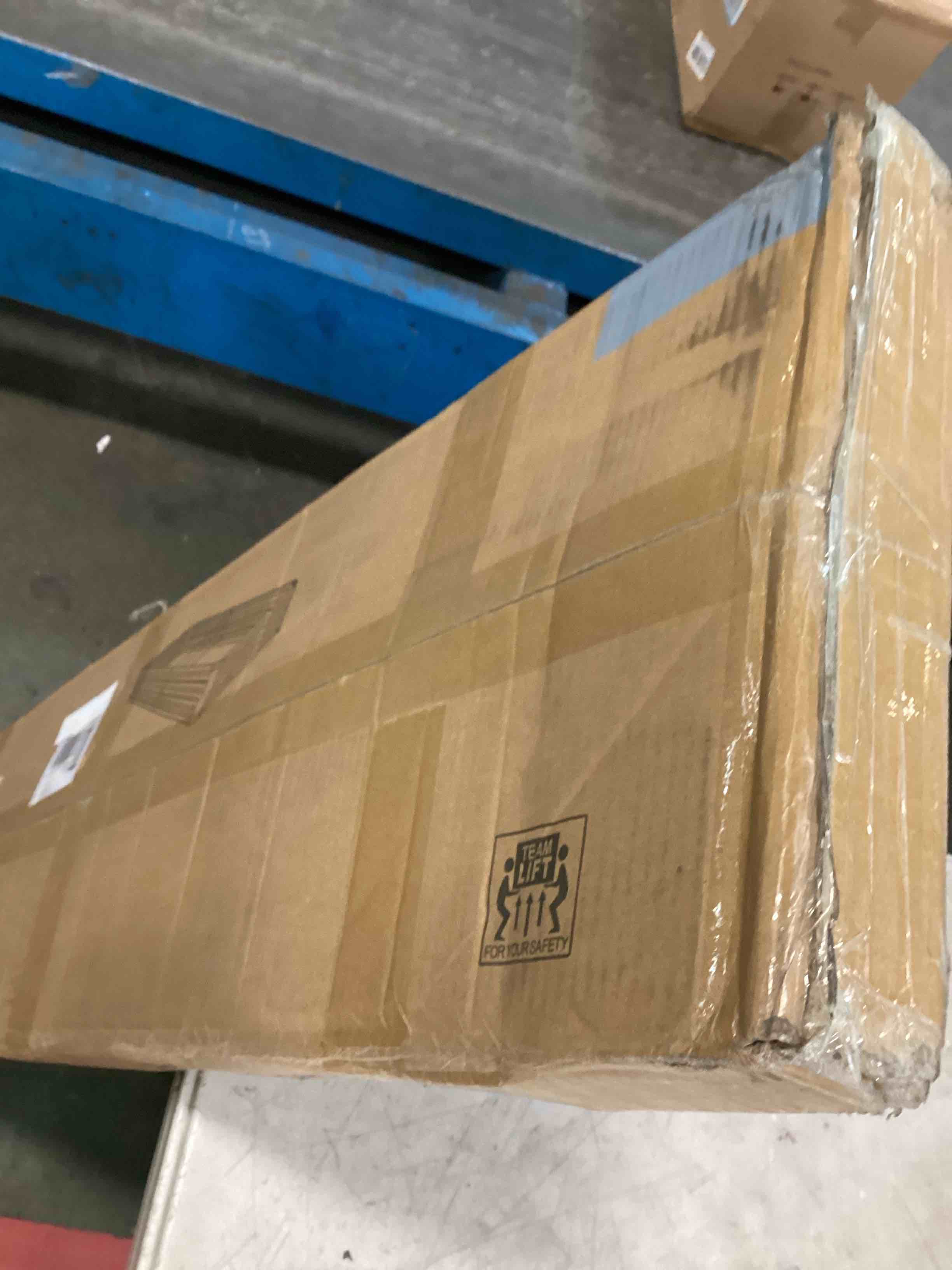 https://s3.amazonaws.com/lotting-images-prod/bidfta/PPE3708777_1749230838073.jpeg