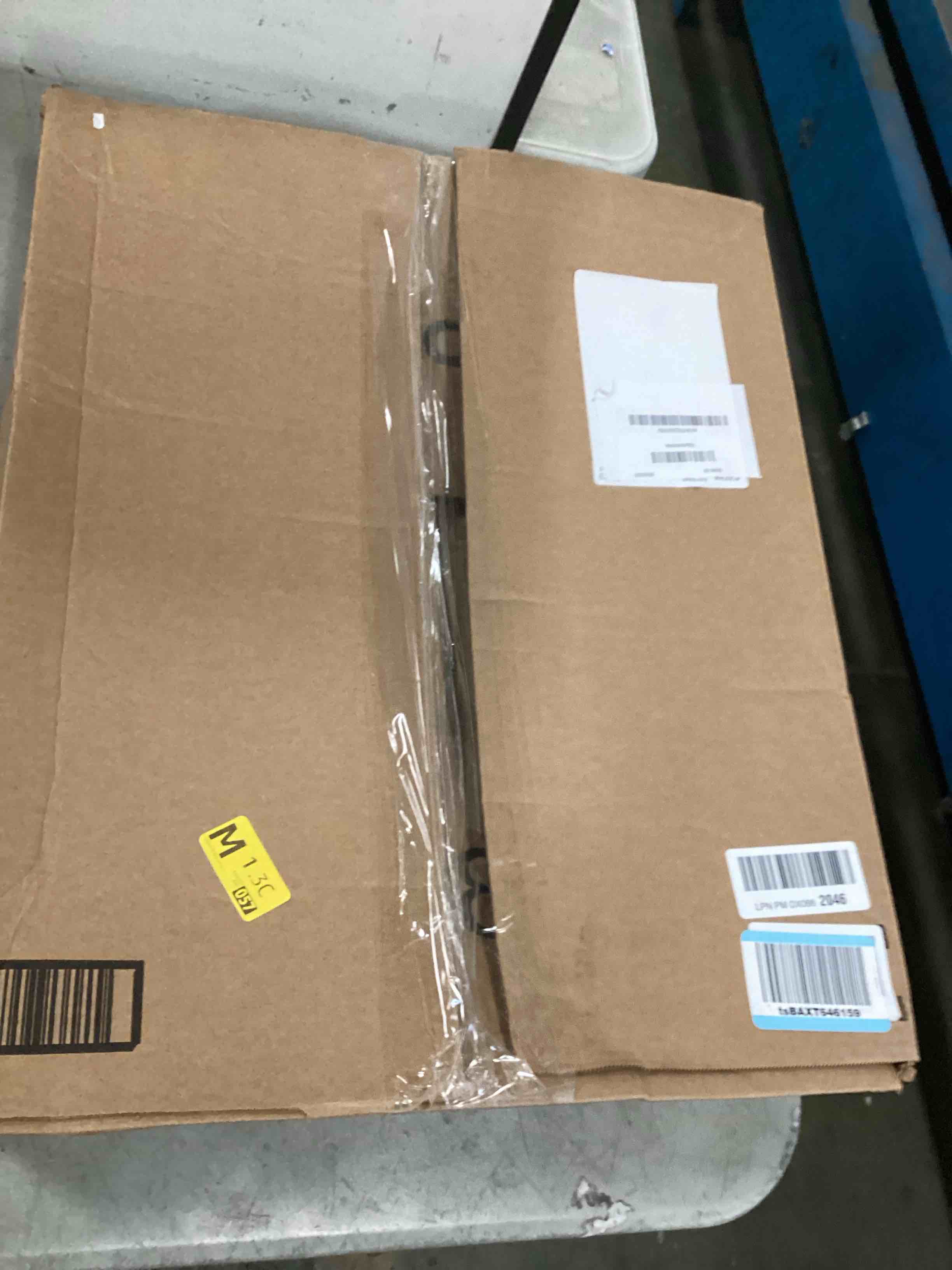 https://s3.amazonaws.com/lotting-images-prod/bidfta/PPE3708977_1749305314762.jpeg