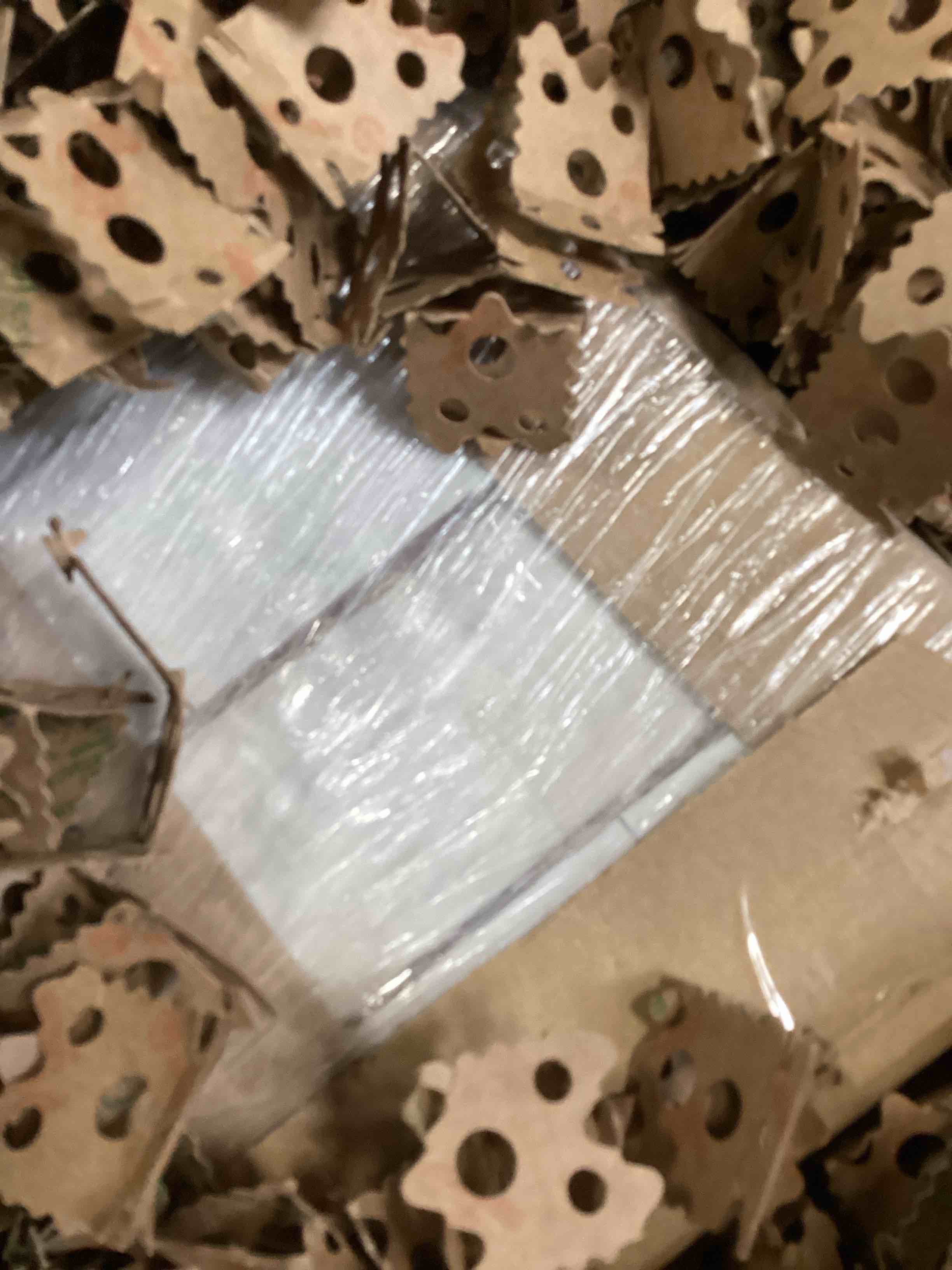 https://s3.amazonaws.com/lotting-images-prod/bidfta/PPE3711165_1750339089196.jpeg