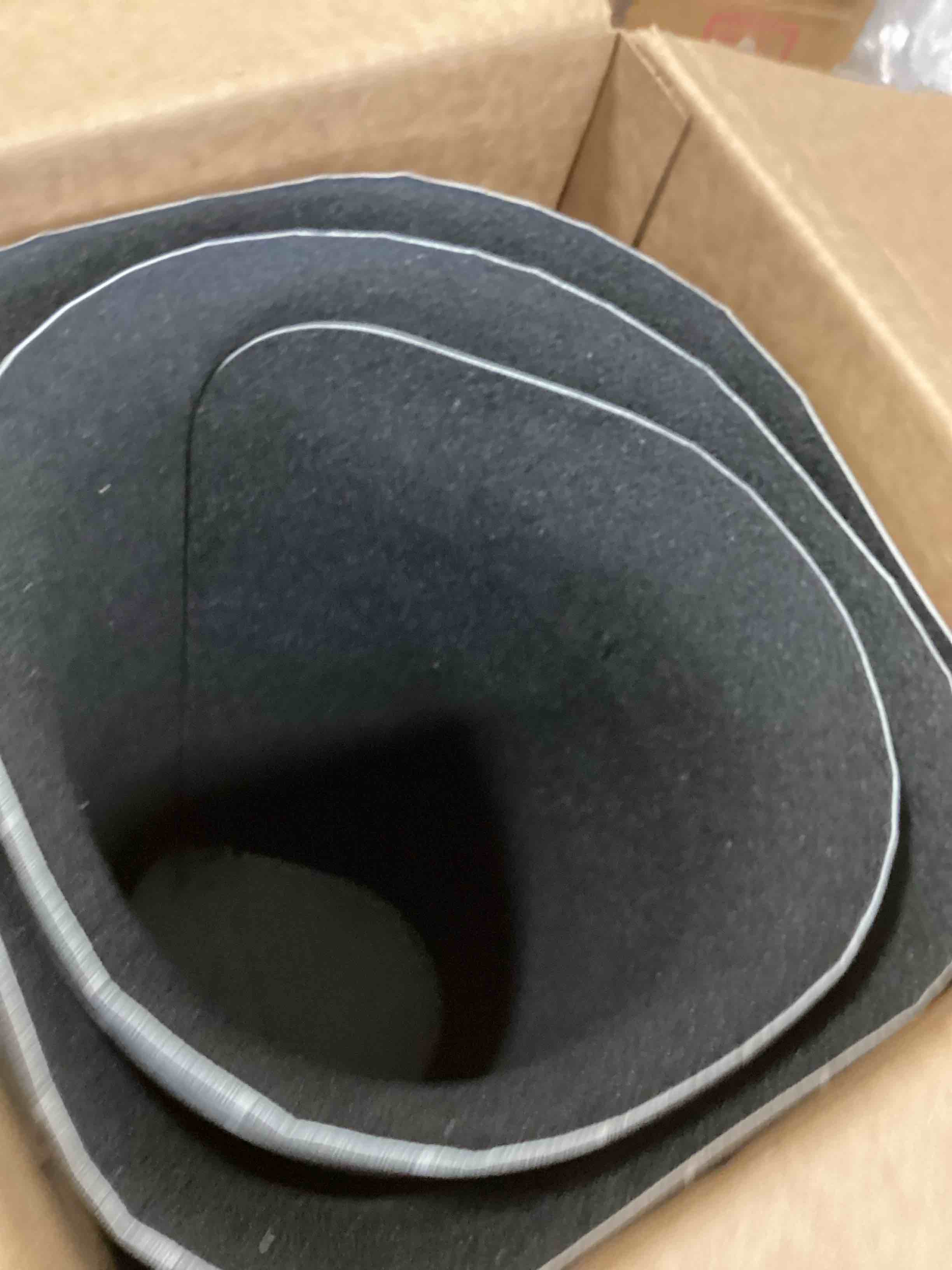 https://s3.amazonaws.com/lotting-images-prod/bidfta/PPE3711175_1750339924228.jpeg
