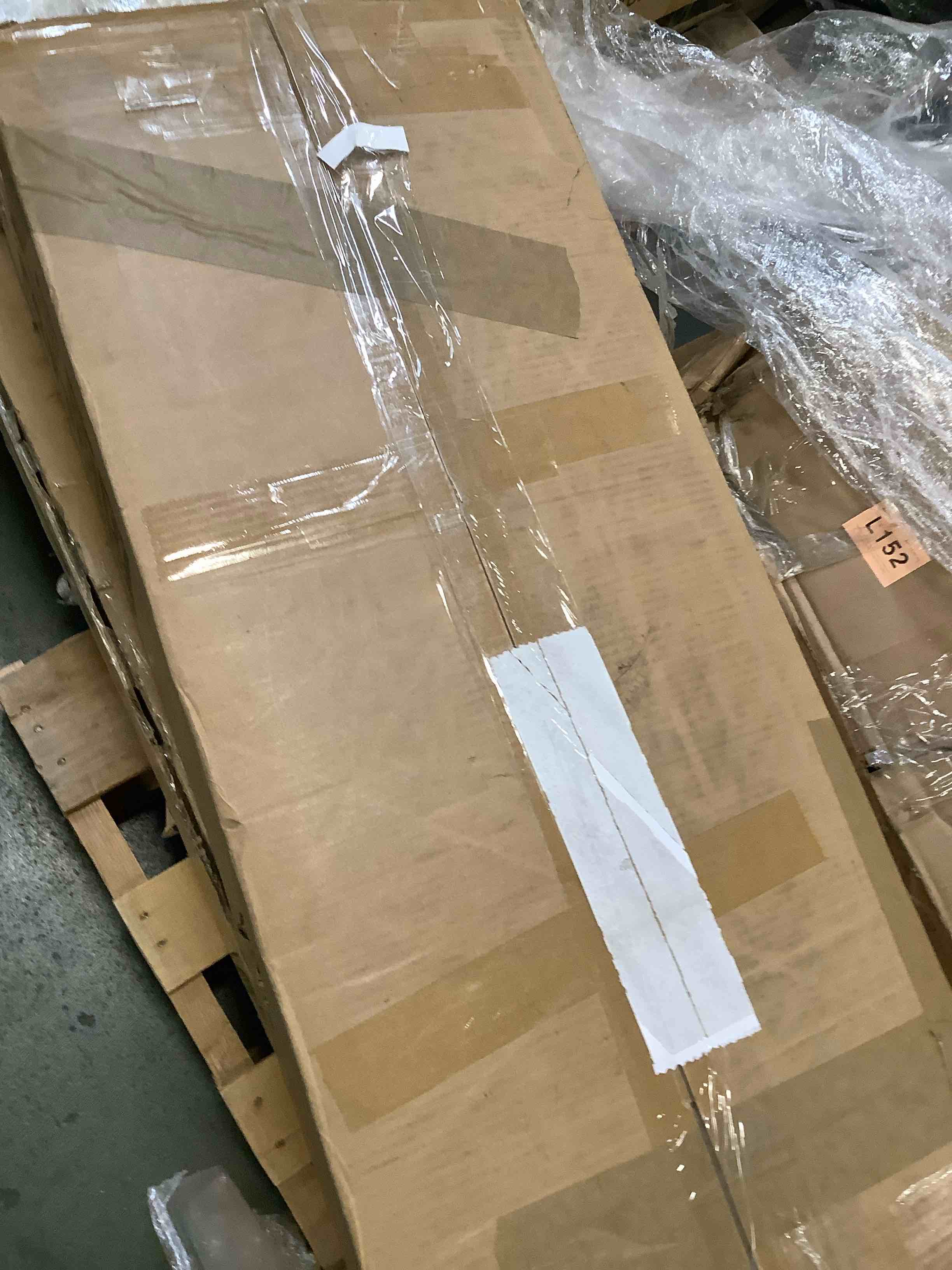 https://s3.amazonaws.com/lotting-images-prod/bidfta/PPE3711355_1750513083764.jpeg