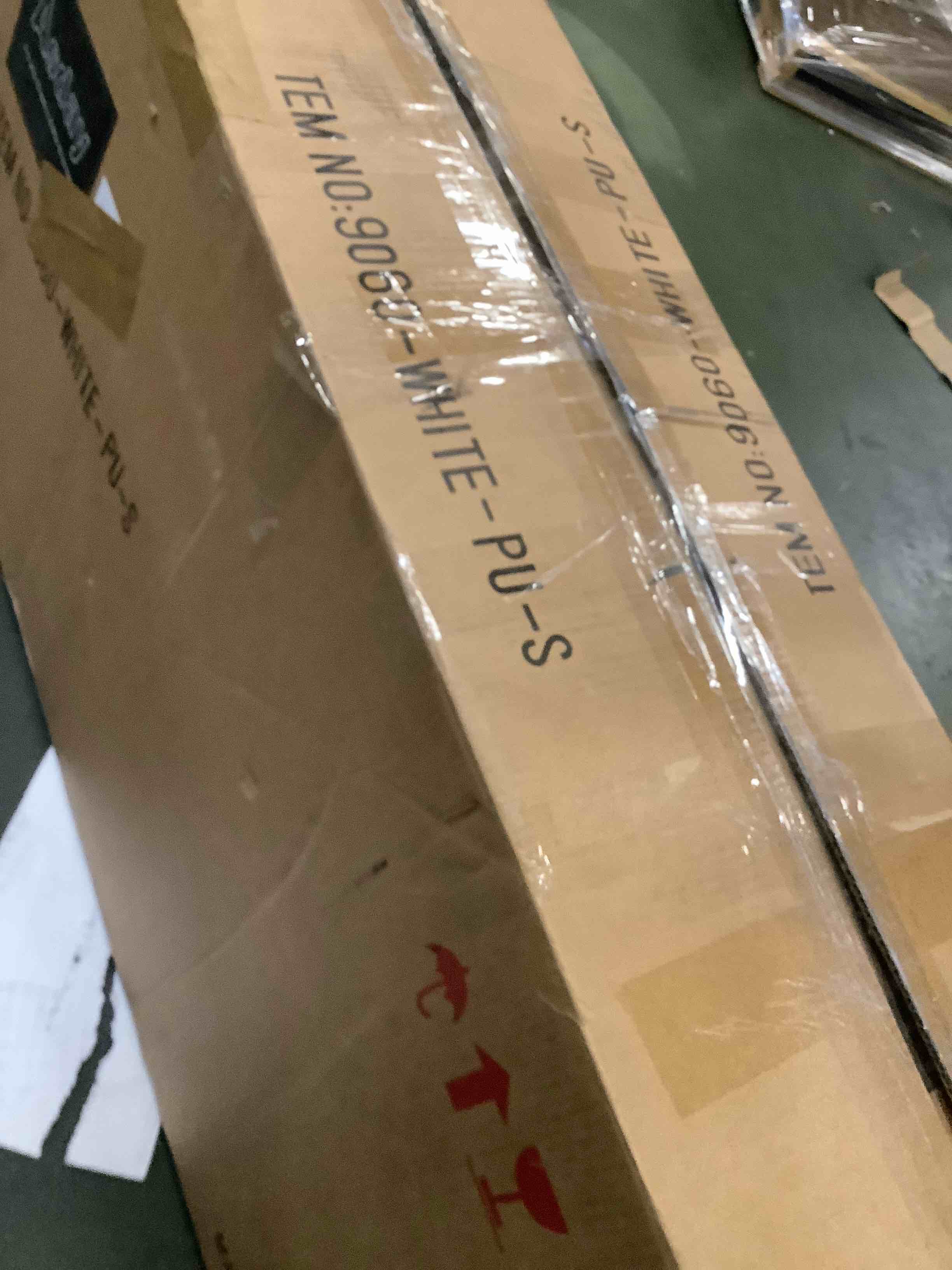 https://s3.amazonaws.com/lotting-images-prod/bidfta/PPE3711365_1750508596828.jpeg