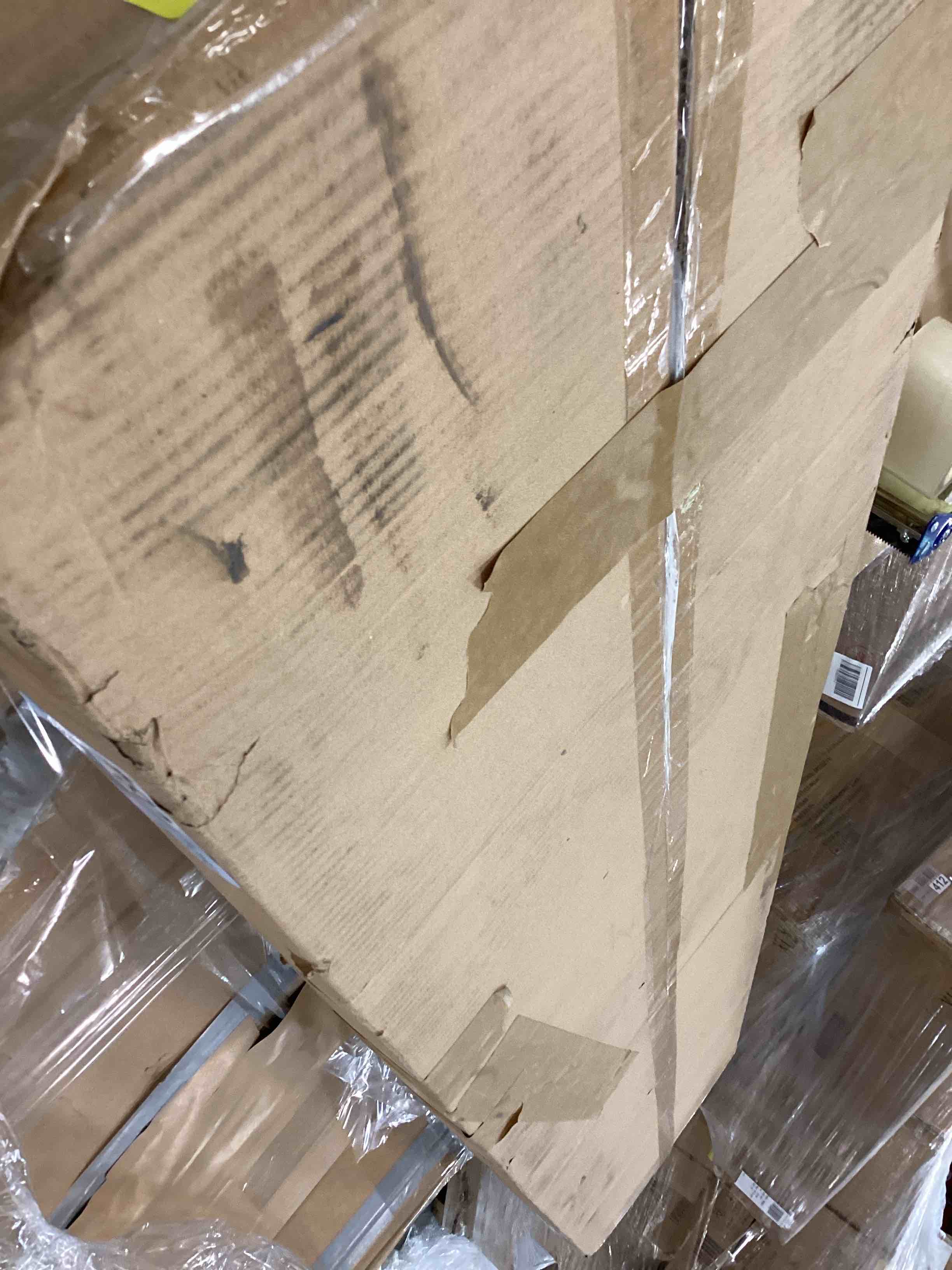 https://s3.amazonaws.com/lotting-images-prod/bidfta/PPE3711400_1750507847141.jpeg