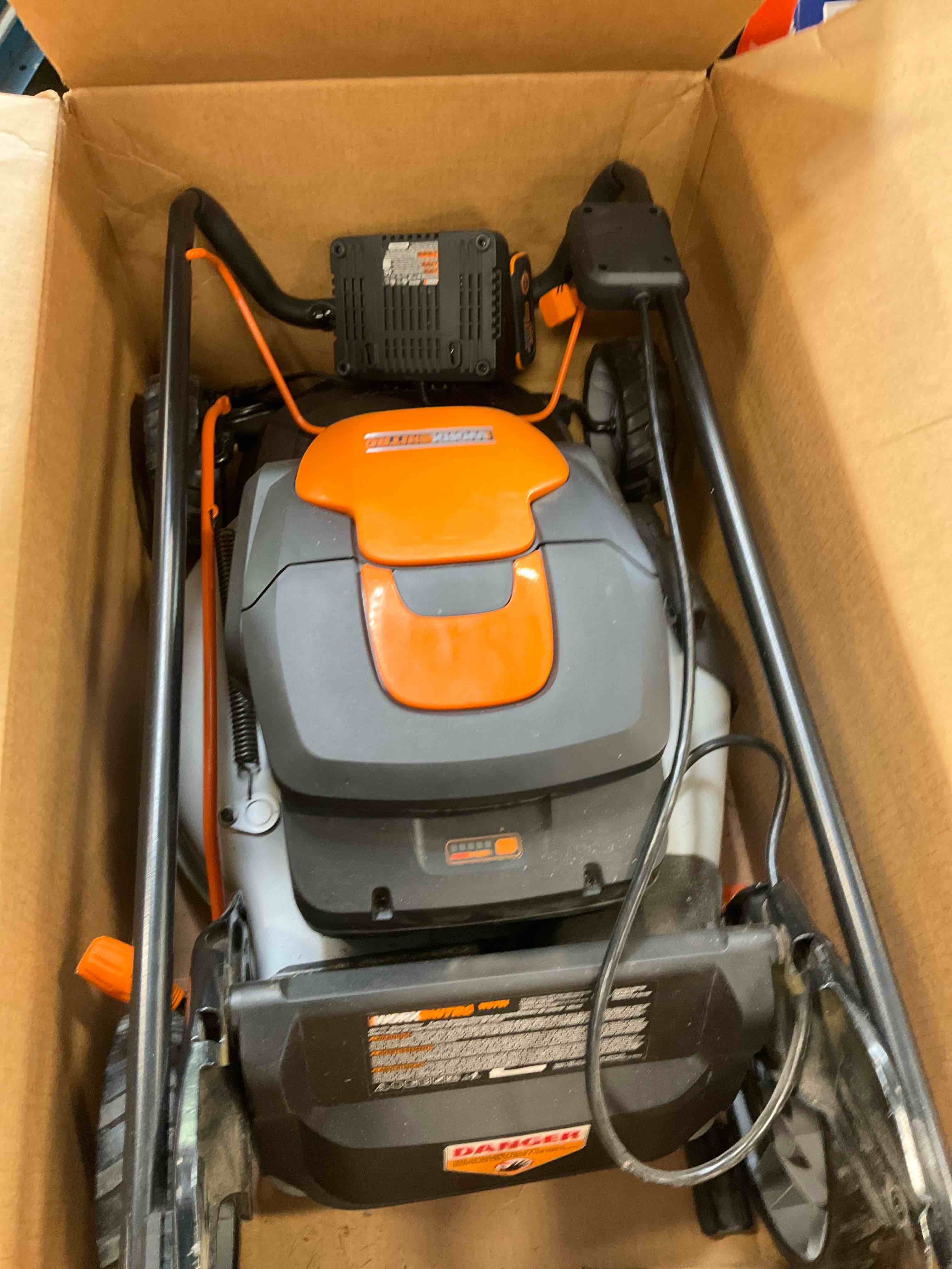 https://s3.amazonaws.com/lotting-images-prod/bidfta/PPE3711664_1751043986102.jpeg