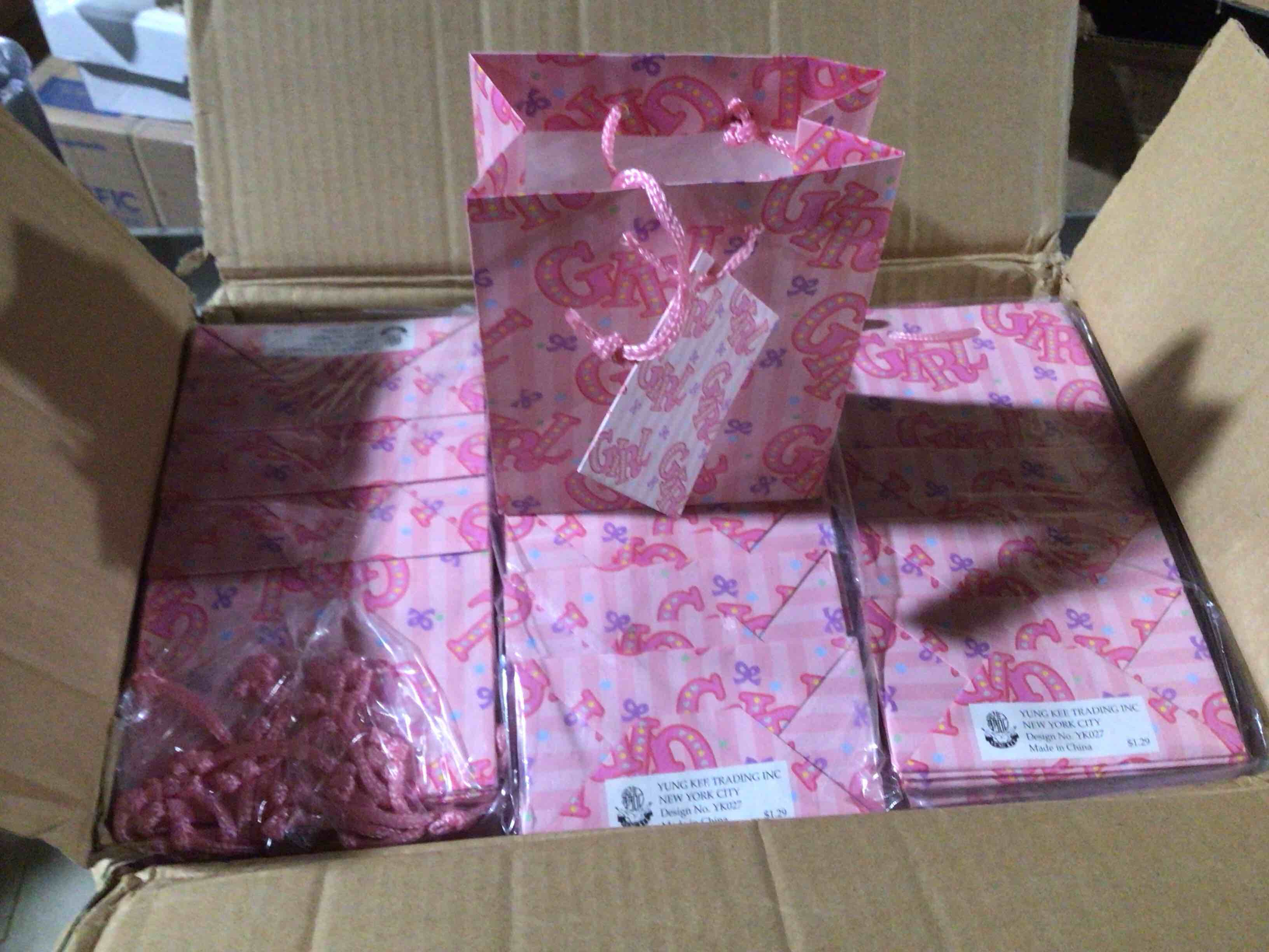Condition photo showing New/Like New for case of 300 paper small (birthday)