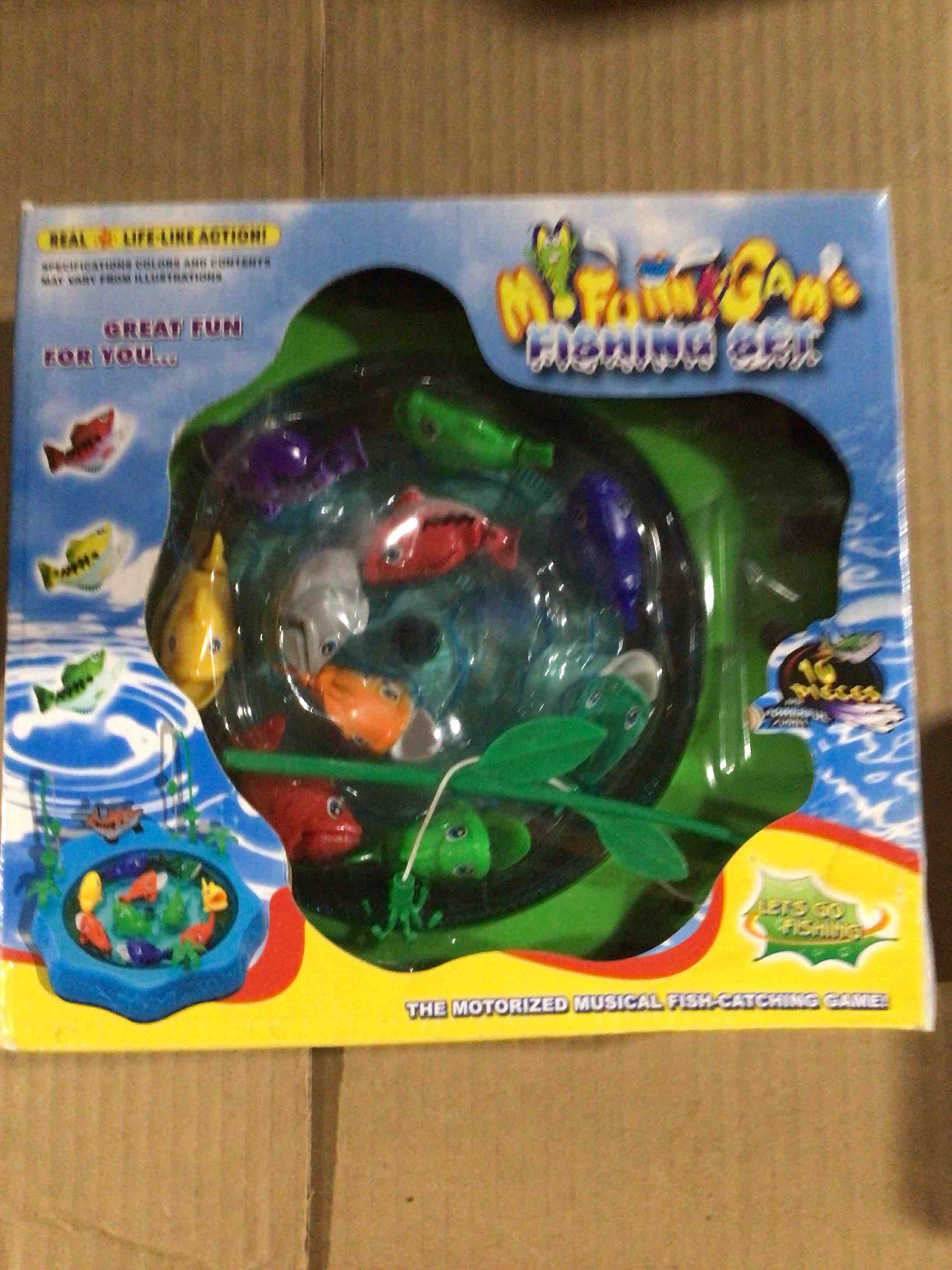 Spinning toy is designed for children to use rods to catch fish