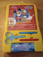 DISNEY MINI ACTIVITY EASEL Mickey Mouse & Friends NEW For Kids 3+