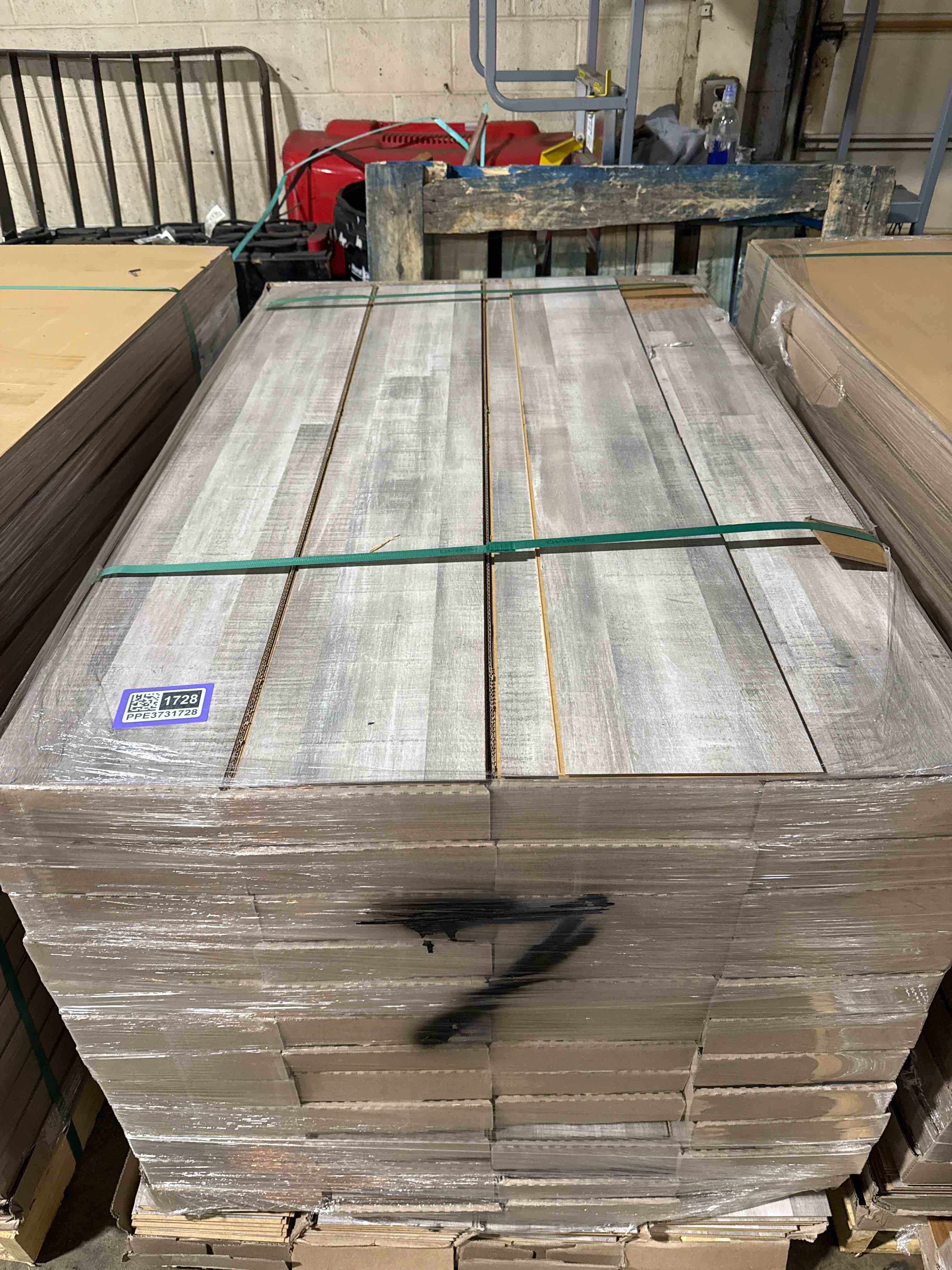 1376 sq ft of 7.75” x50.75” laminate flooring your bid per sq ft