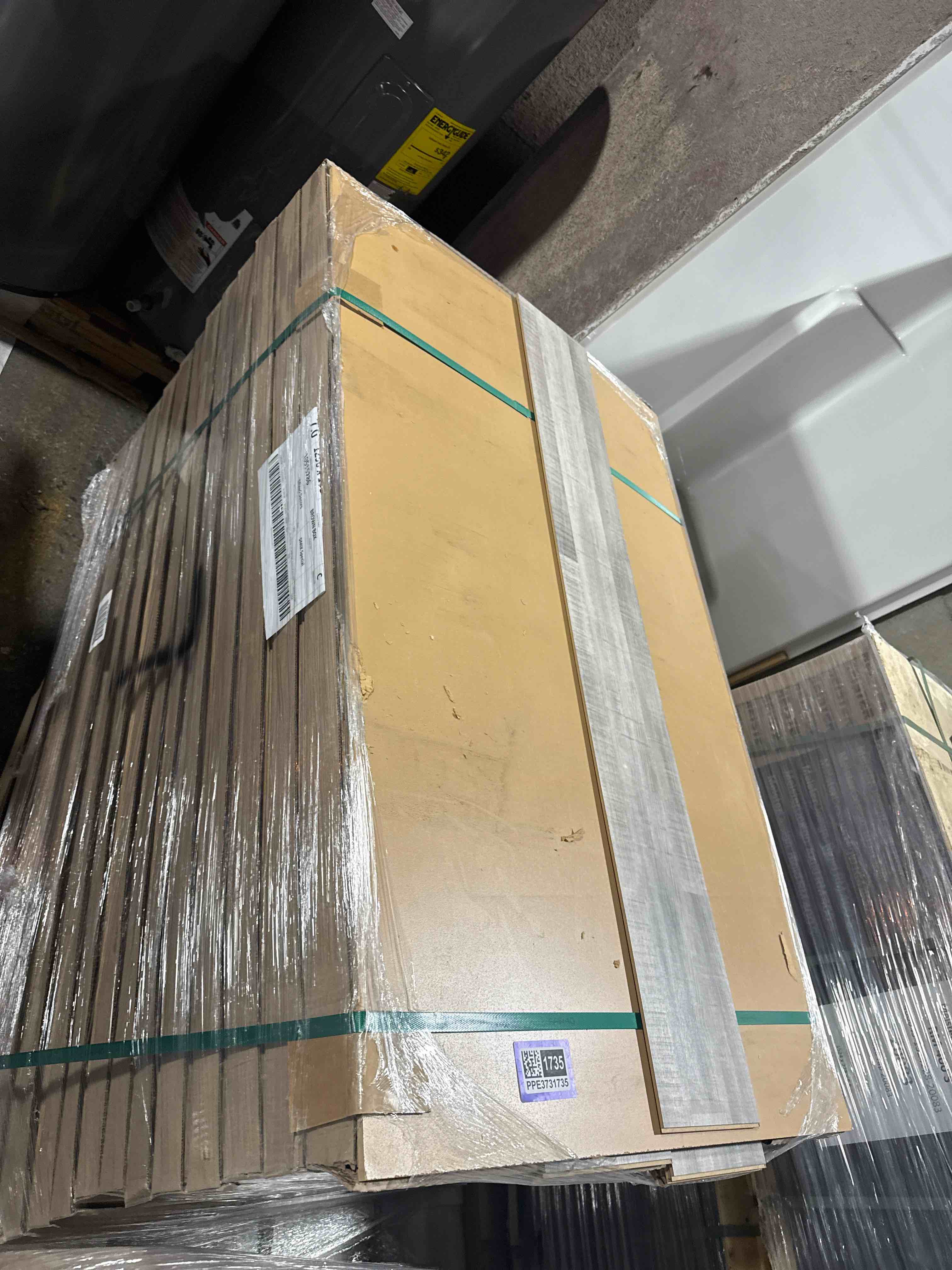 1376 sq ft of 7.75” x50.75” laminate flooring your bid per sq ft 