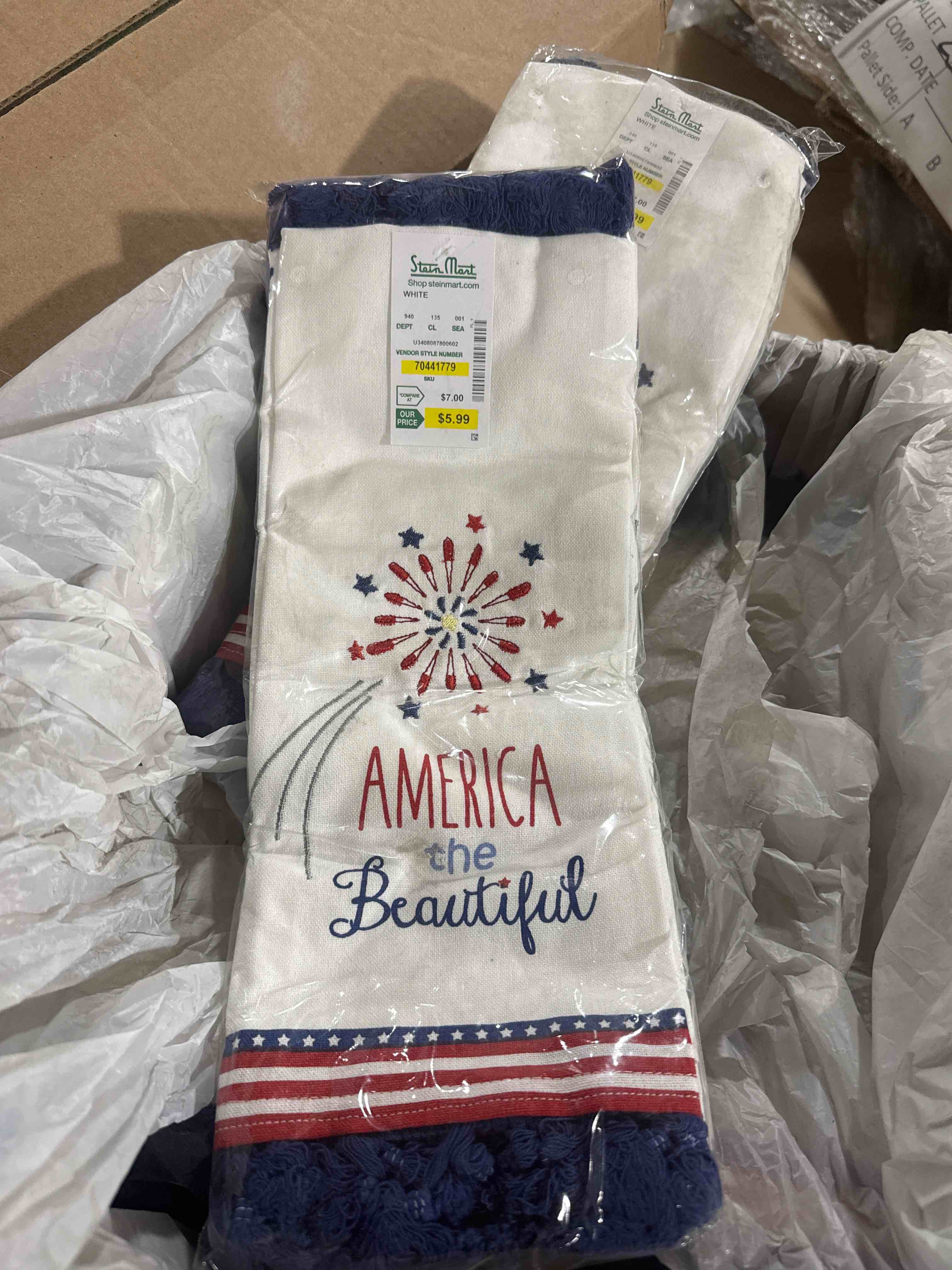 Pack of America, the beautiful hand towels