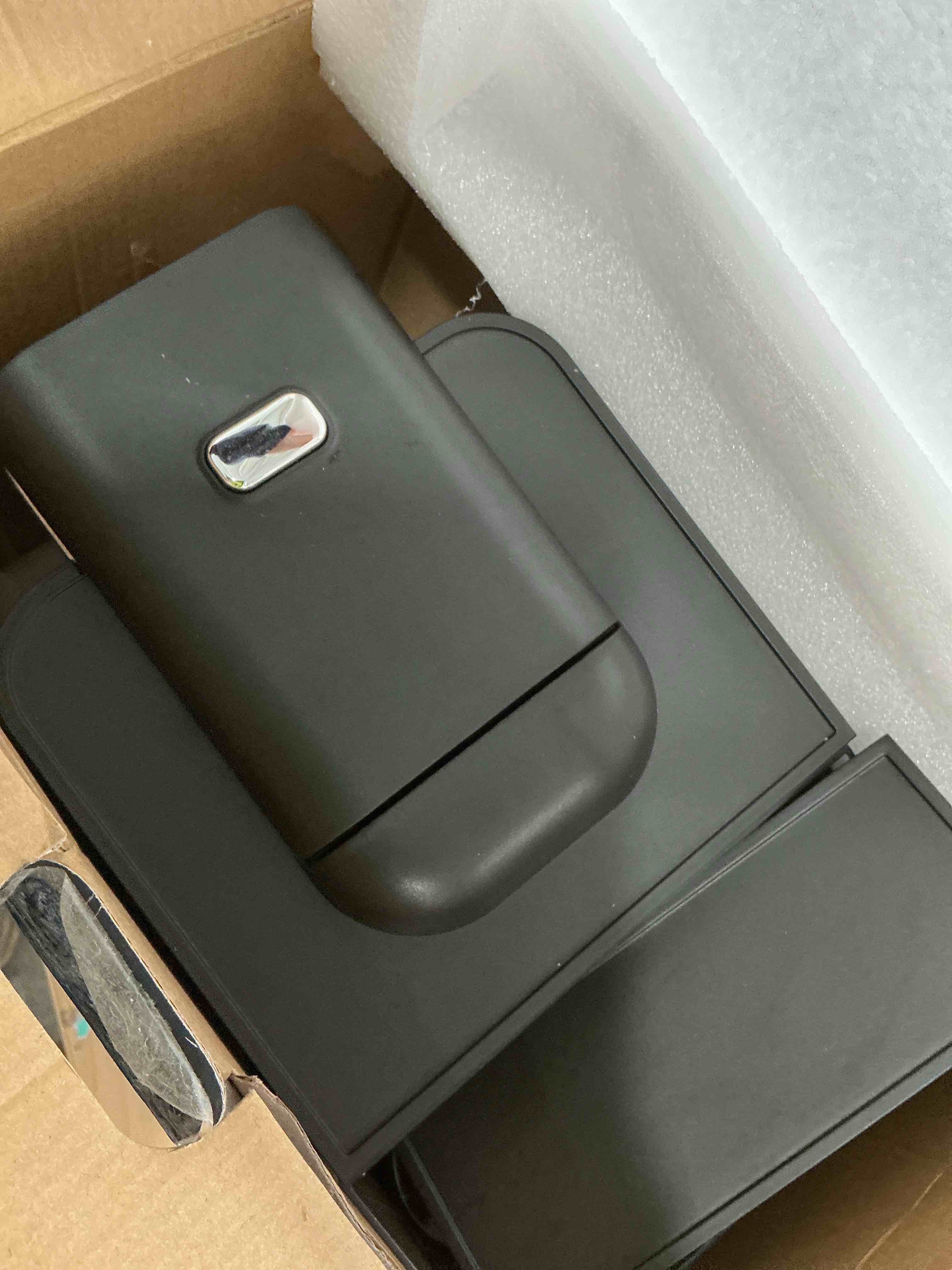 Condition photo showing Good Condition for Hot & Iced Coffee Maker with Bold Setting, Single Serve Coffee Maker for K Cup and Grounds, 6-14 Oz Brew Sizes, 50 Oz Removable Water Tank, One Cup Coffee Machine with Reusable Filter, Black