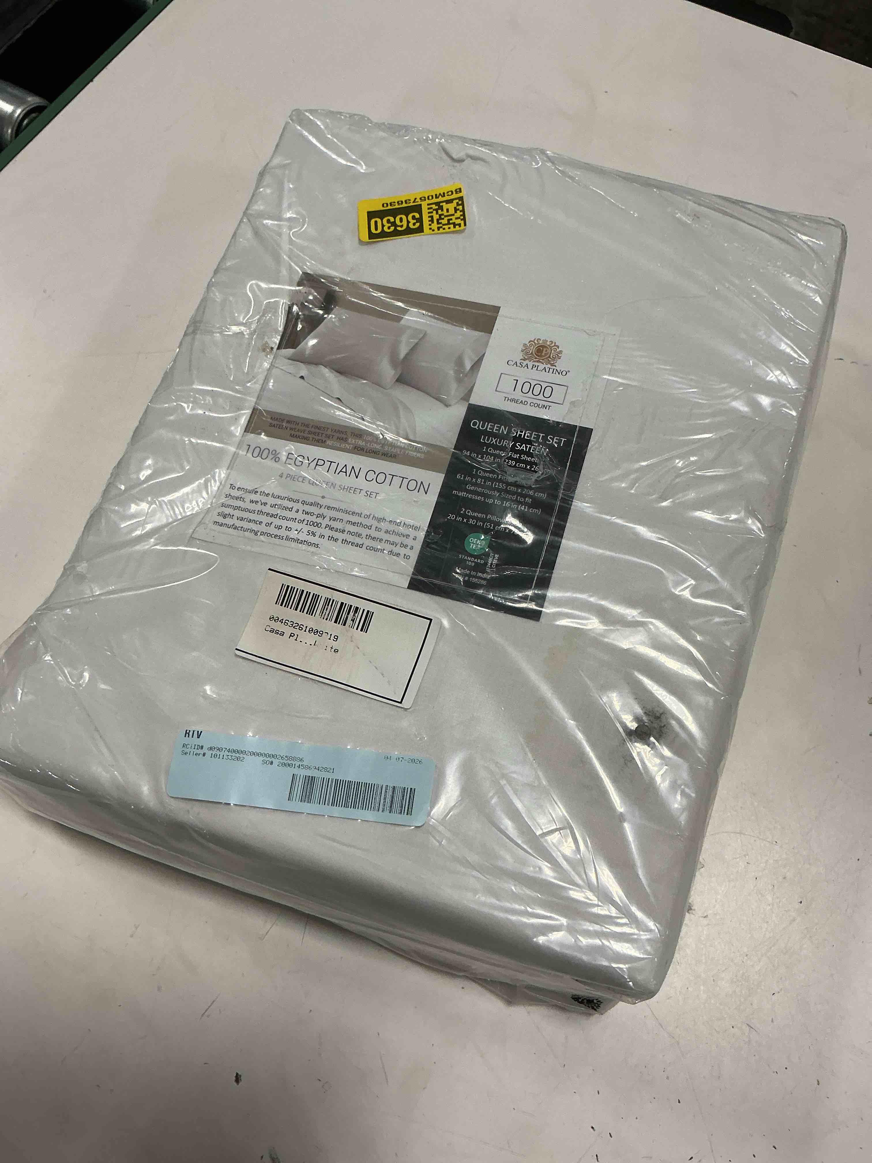 Condition photo showing New/Like New for casa plantino 1000 thread count queen sheet set luxury sateen white