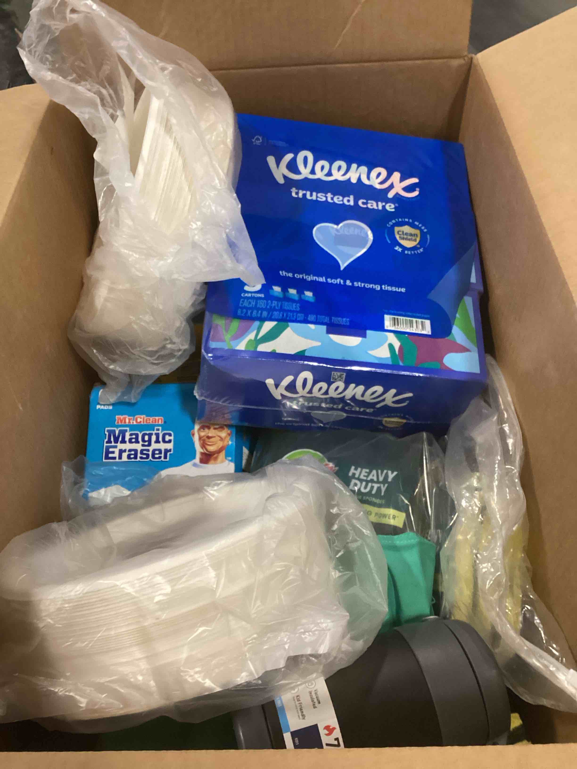 Condition photo showing Good Condition for Assorted Kitchen Tools, Accessories And Cleaning Supplies