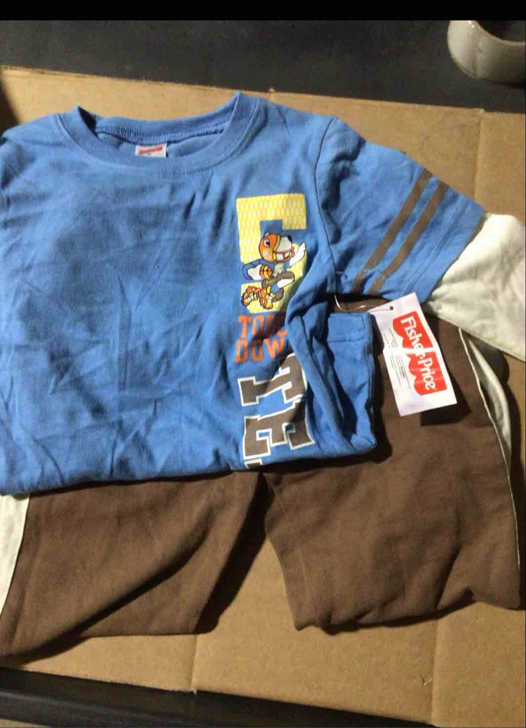 Fisher Toddler Touch Down 2pc set Size 4 (Short And Tshirt