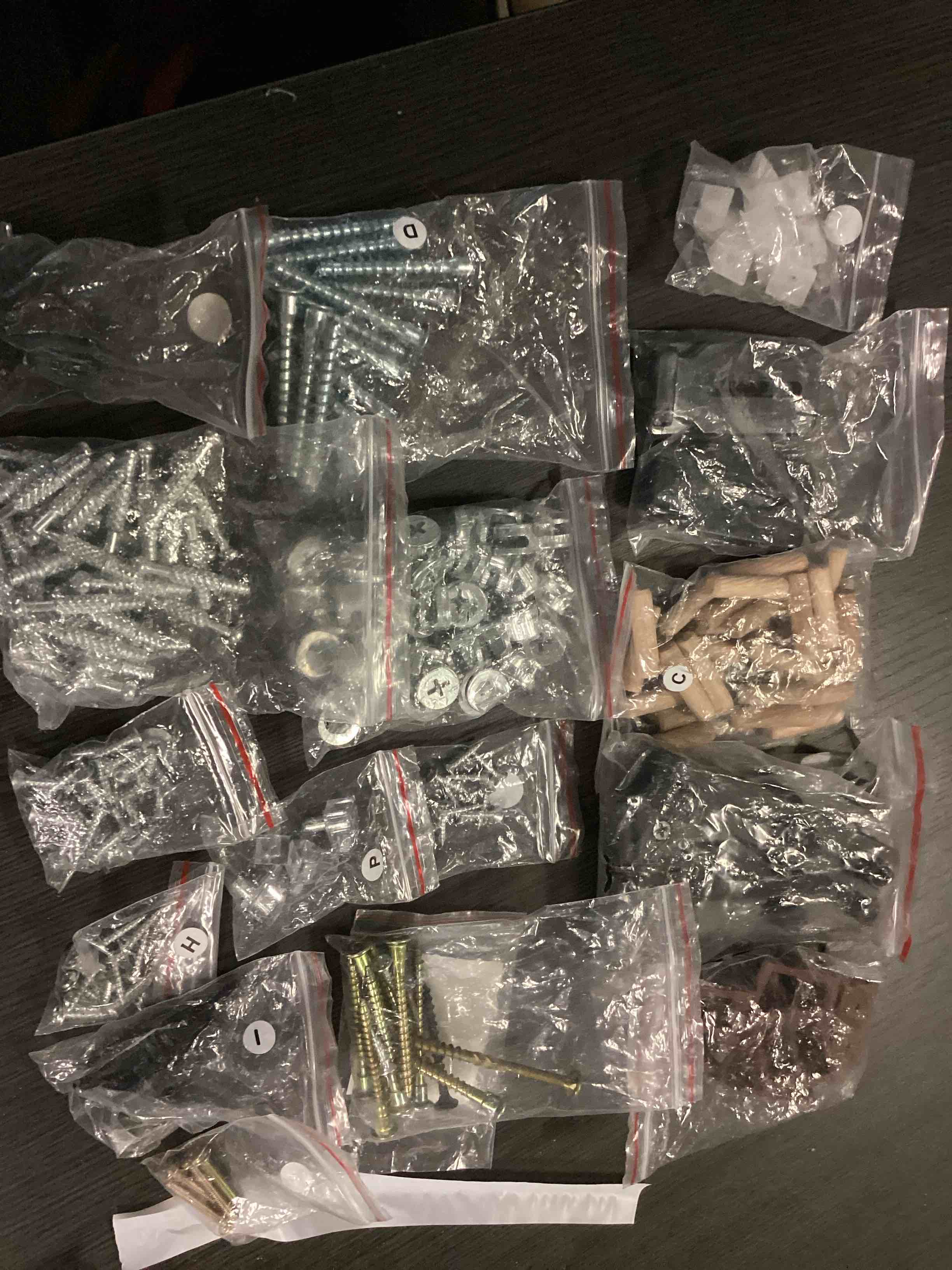 Assorted items Screws of different styles