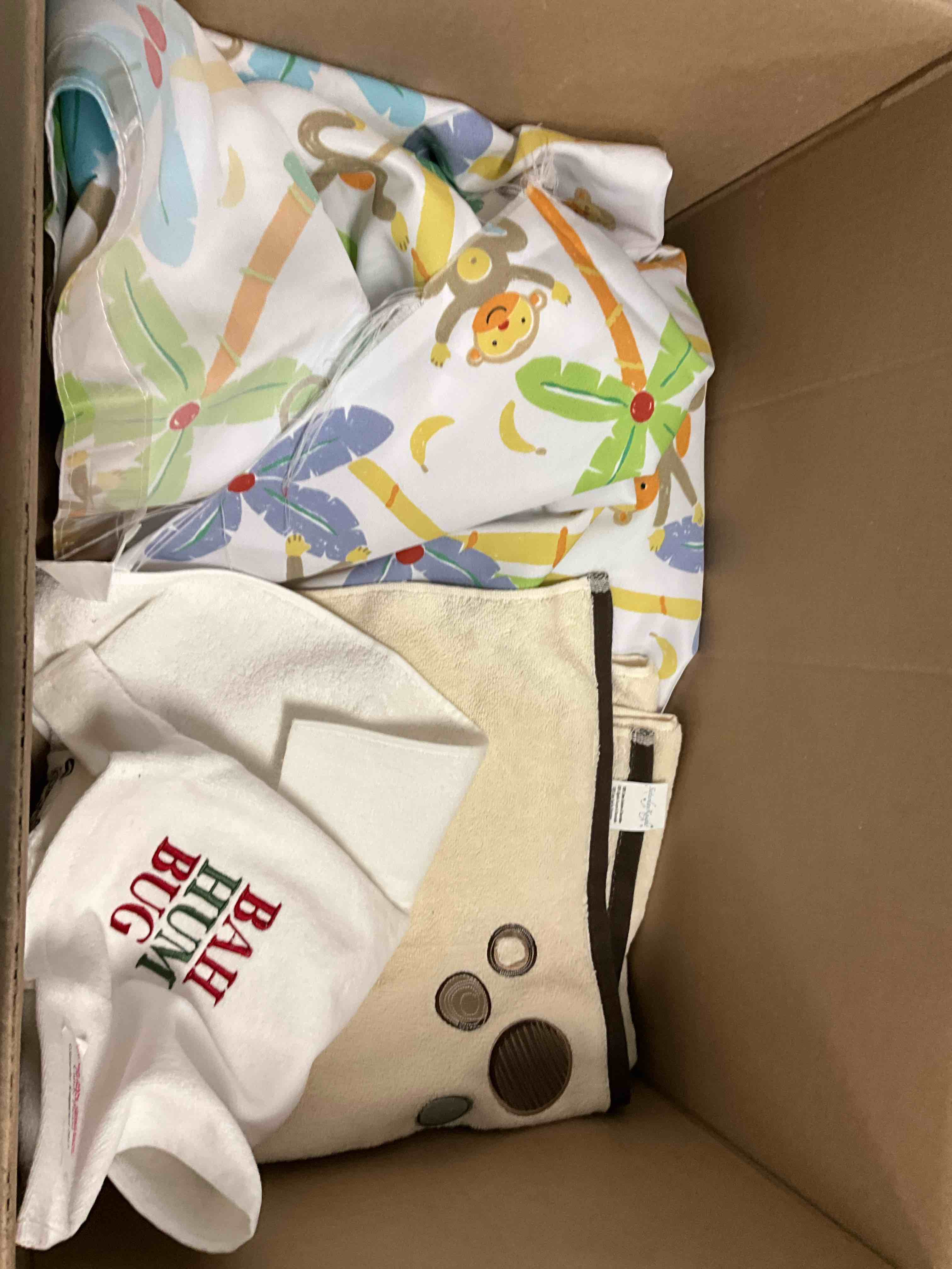 Assorted Bathroom Curtains, Towels And Pieces of Fabric (Box)