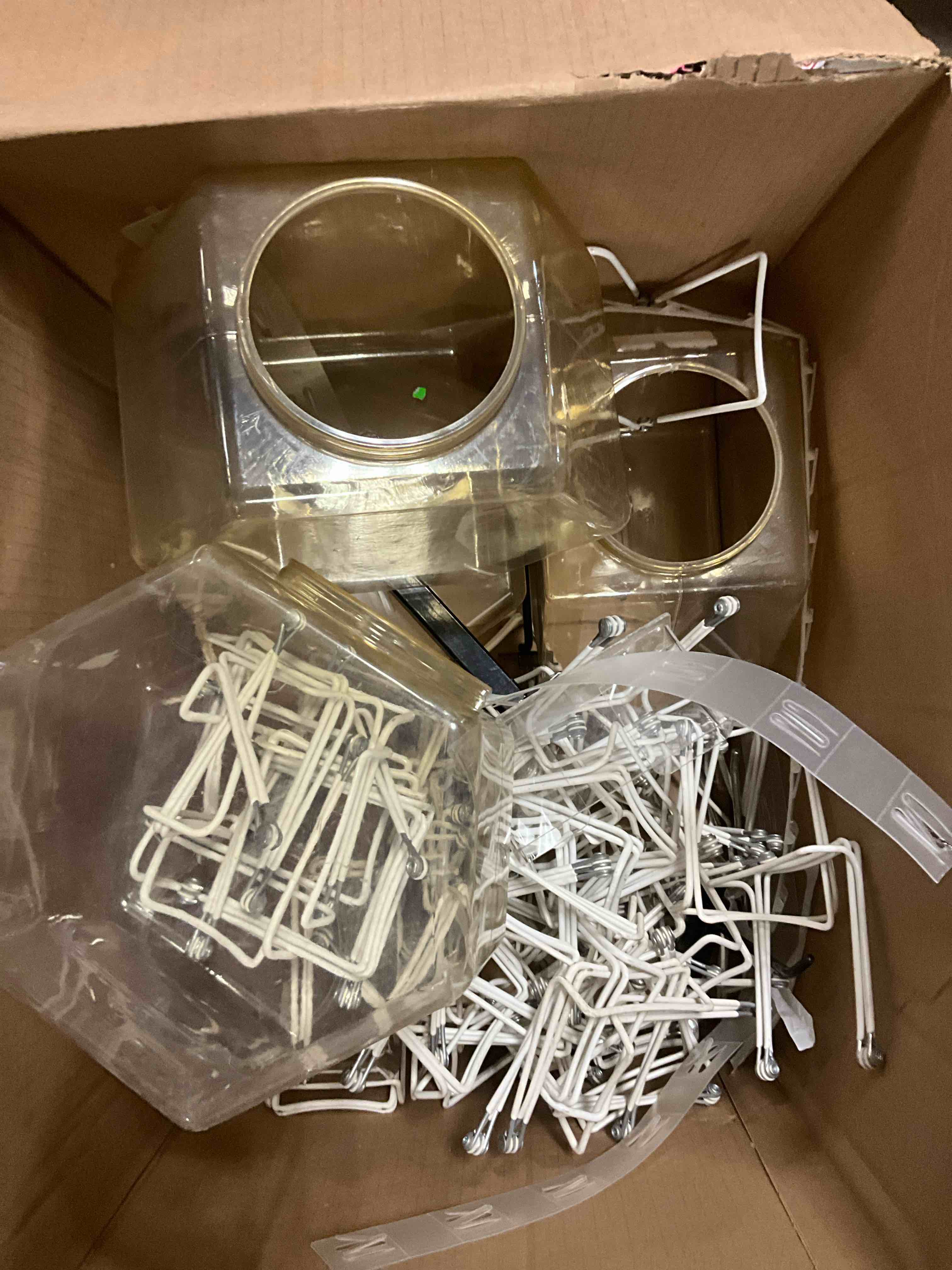Bins And Metal Holders (Box)