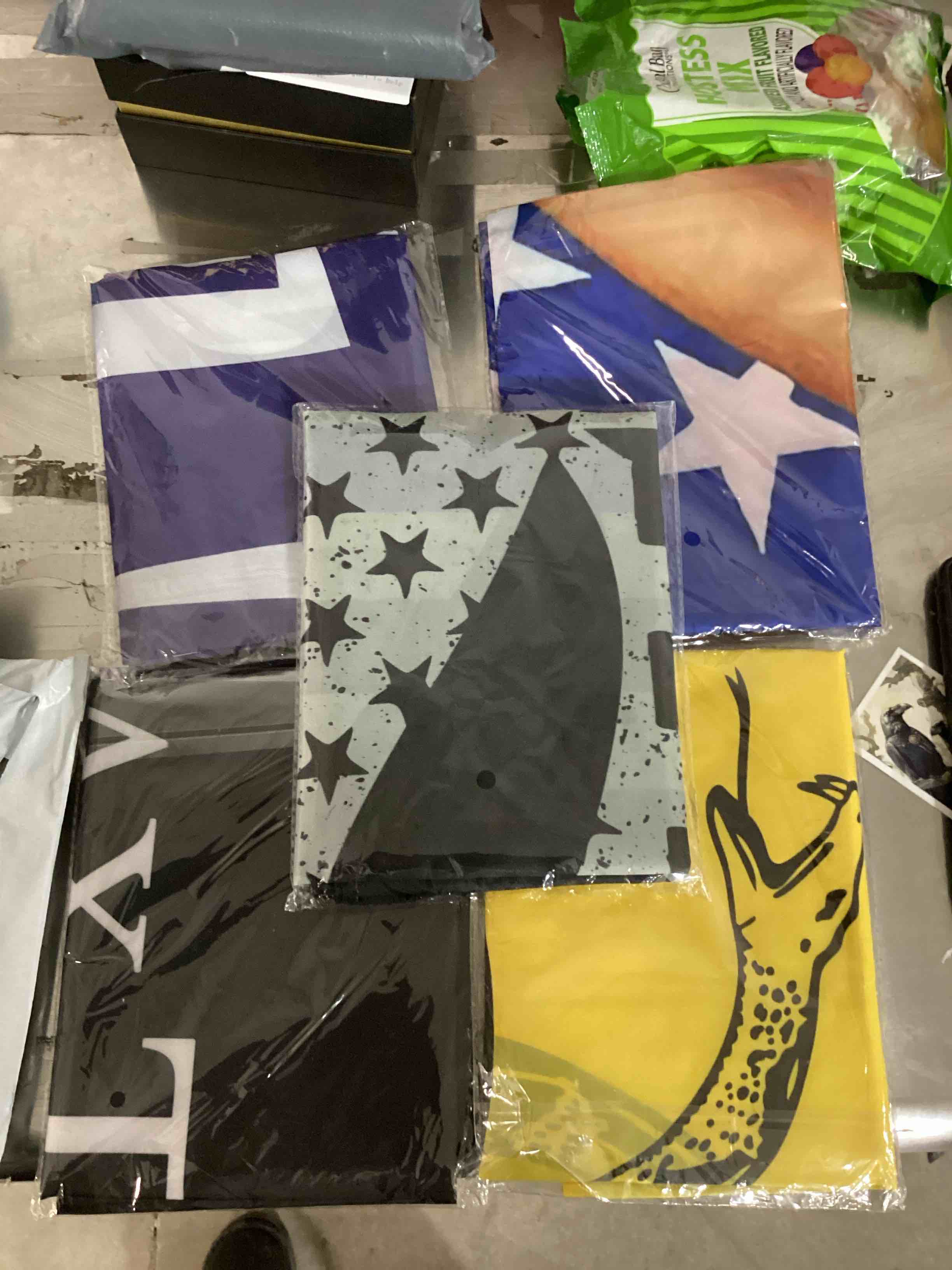 assorted flags 5 in a bag 