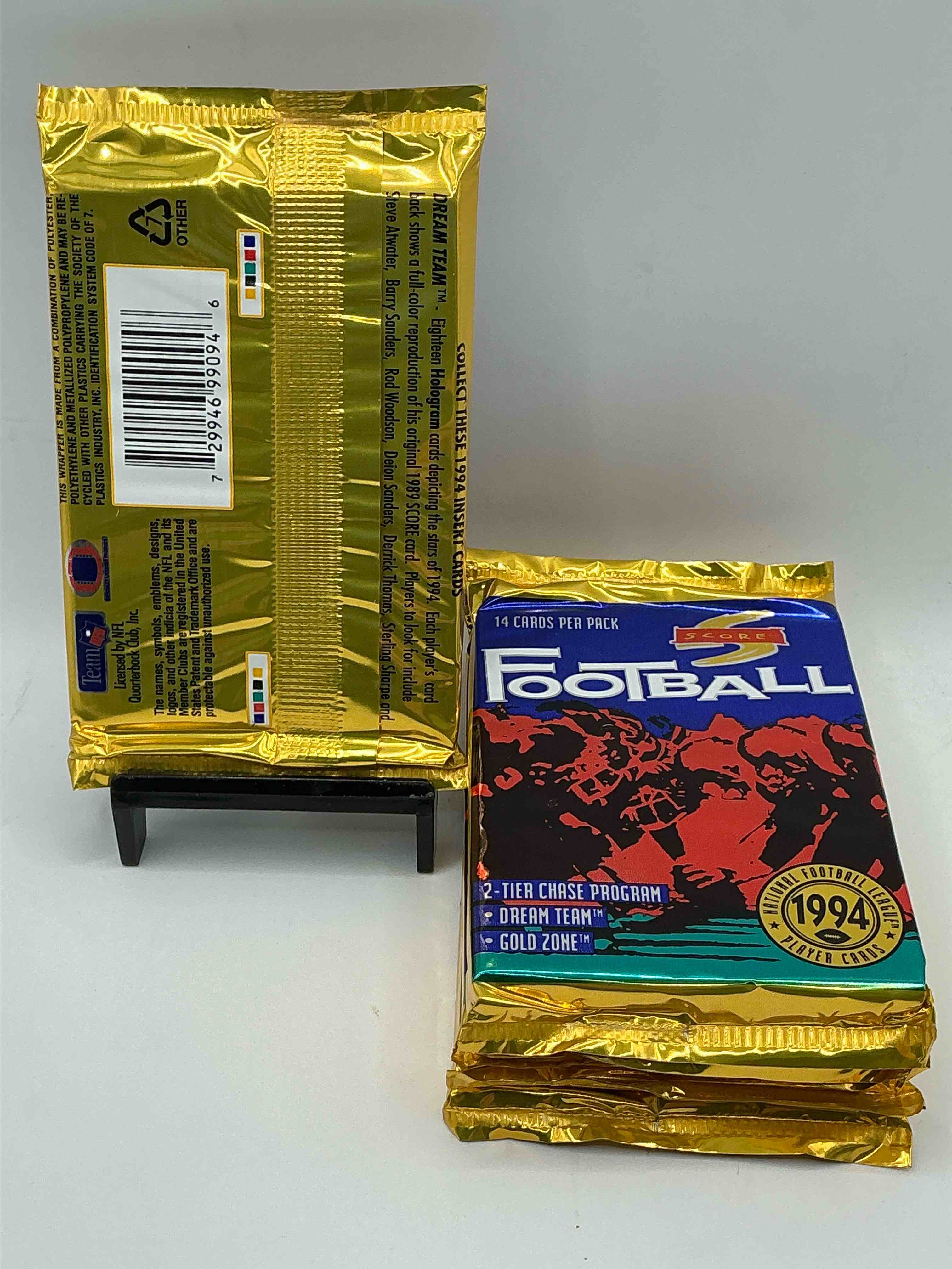 Condition photo showing New/Like New for 1994 score football! look for dream team cards & gold zone! along with legends & more! sanders, favre, montana & more!