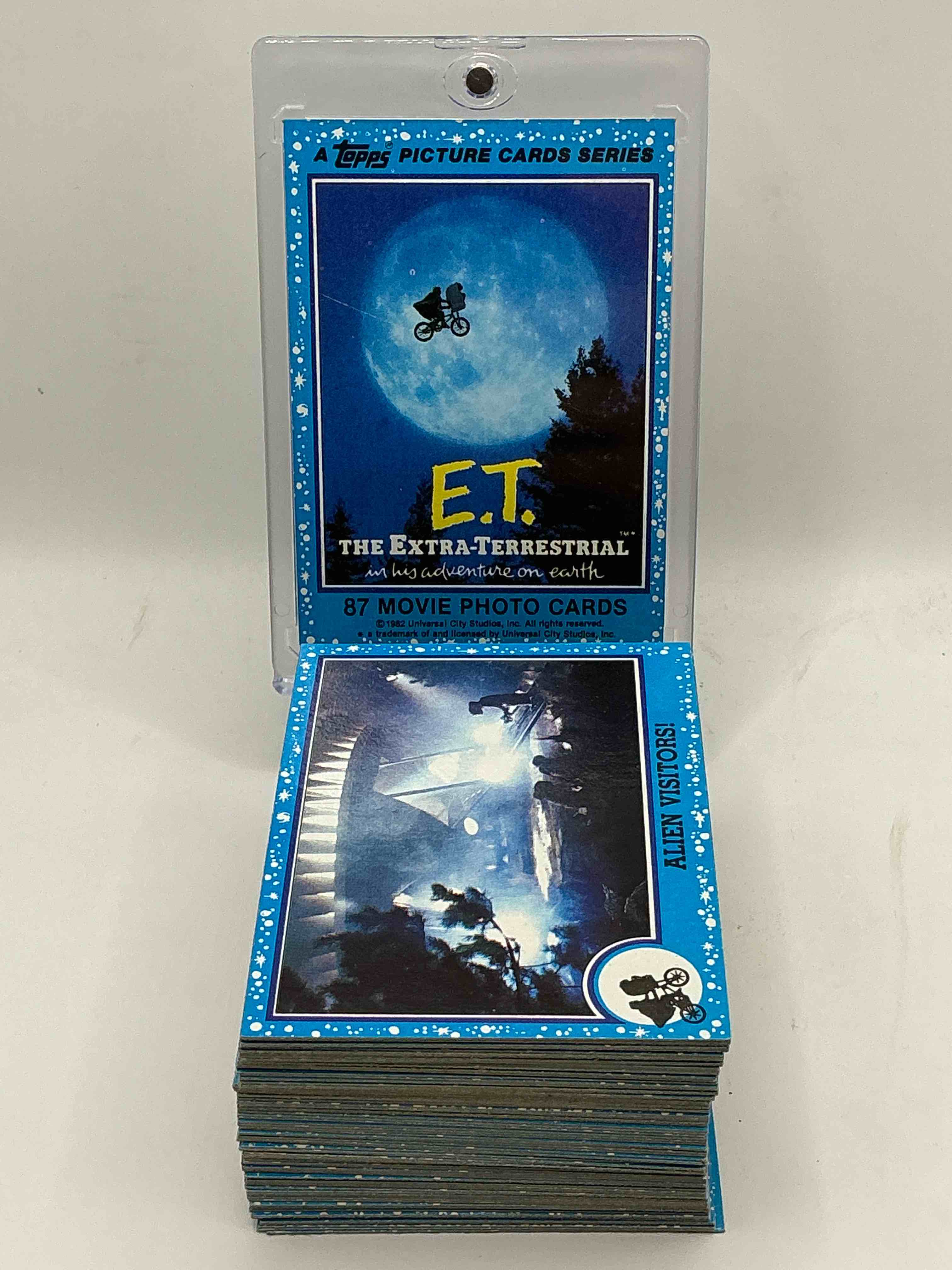 1982 e.t. genuine movie wow! complete 1982 original e.t. the extra terrestrial movie card set, excellent condition! all 87 cards included! your chance to own a rare, authentic e.t. collectible!