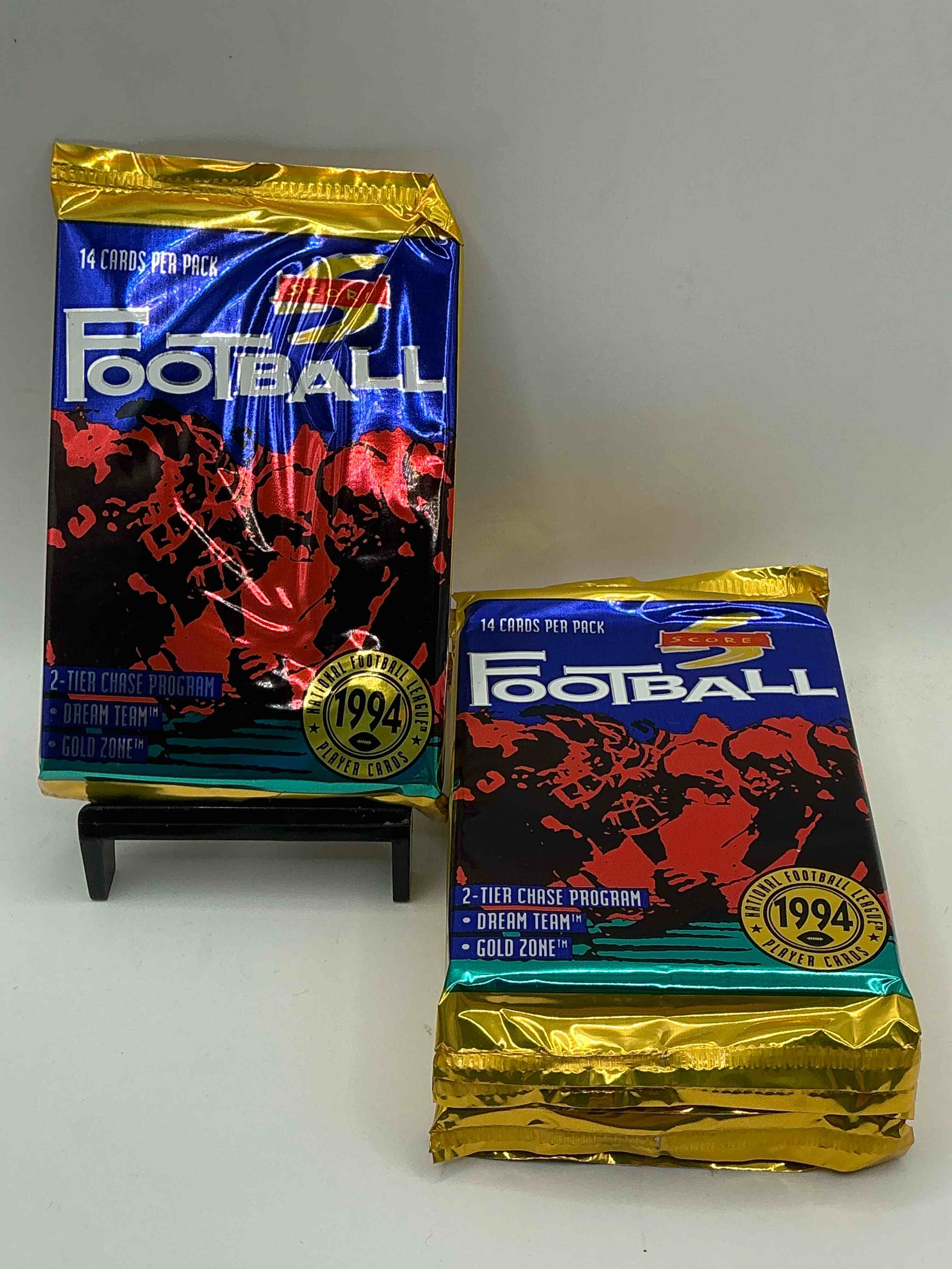 1994 Score Football! Look For Dream Team Cards & Gold Zone! Along With Legends & More! Sanders, Favre, Montana & More!