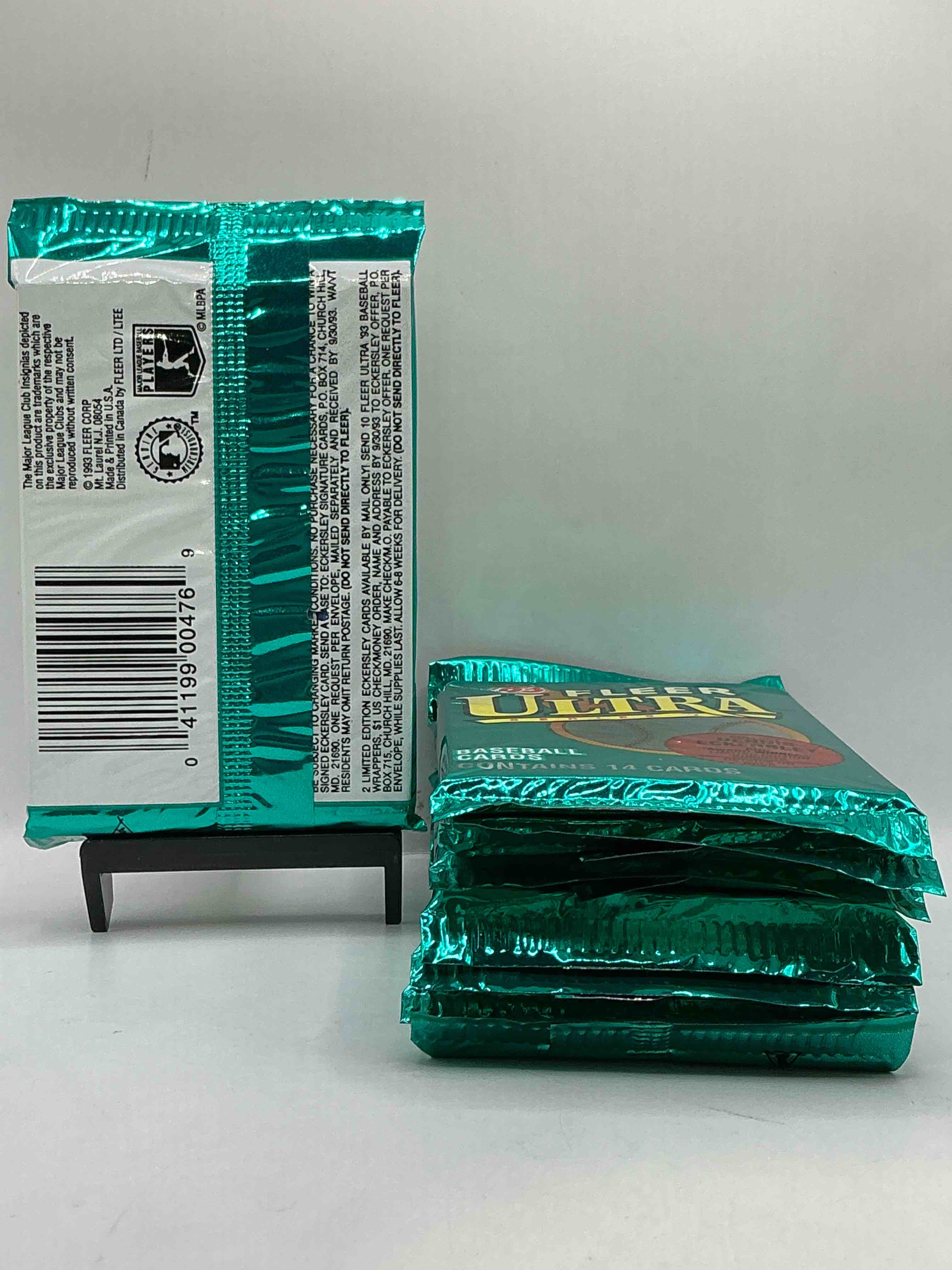 Condition photo showing New/Like New for dennis eckersley limited edition subsets!? 1993 fleer ultra baseball card packs!search for legends & rare subsets look for ken griffey jr, nolan ryan, don mattingly & more!