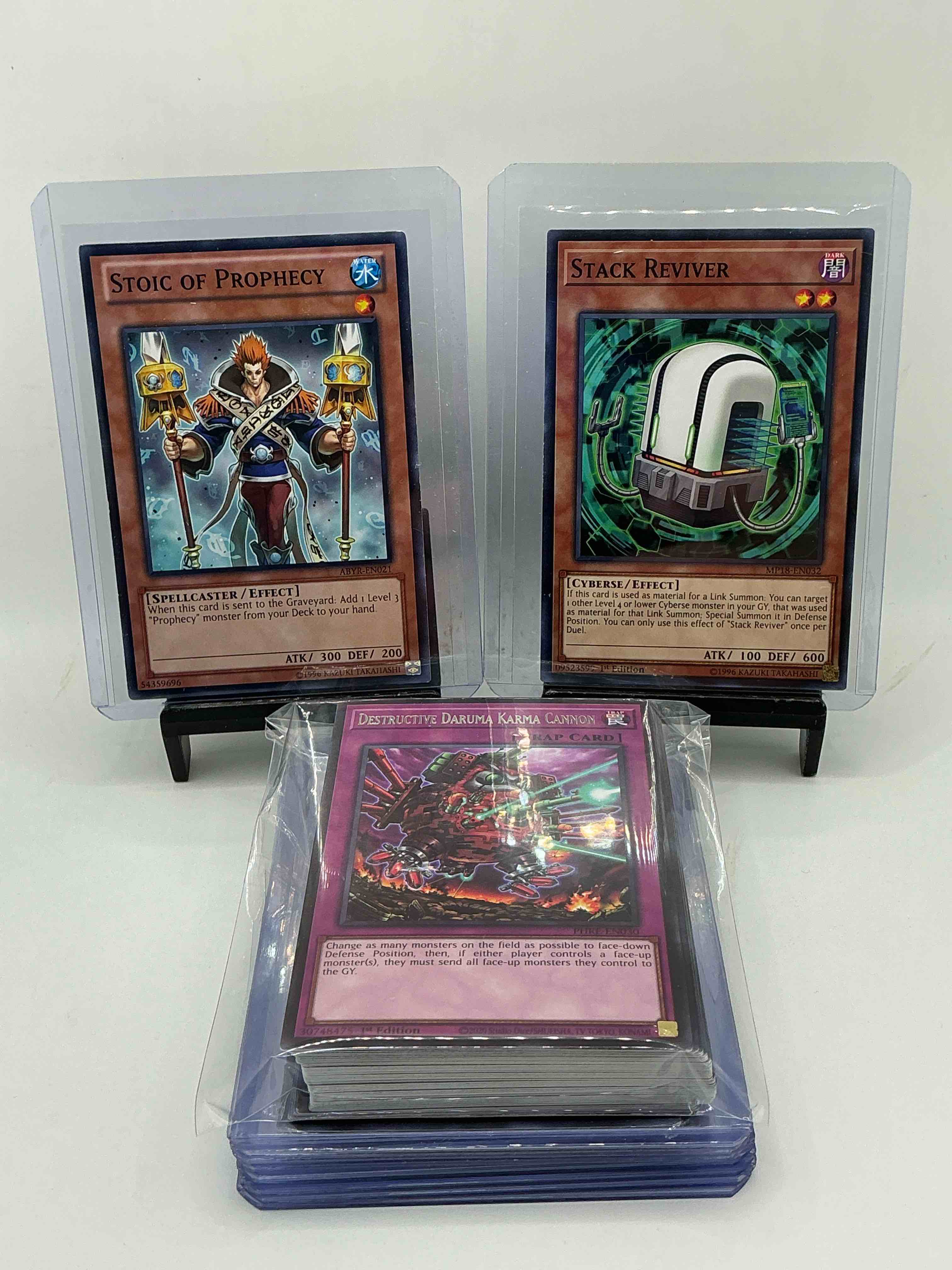 yu-gi-oh 50 card lot! join the craze of yu-gi-oh with these awesome cards! this 50 card lot includes the big three yu-gi-oh category cards, monsters, spells & traps! this 50 card lot includes some of all three! wow! perfect time to start collecting! 