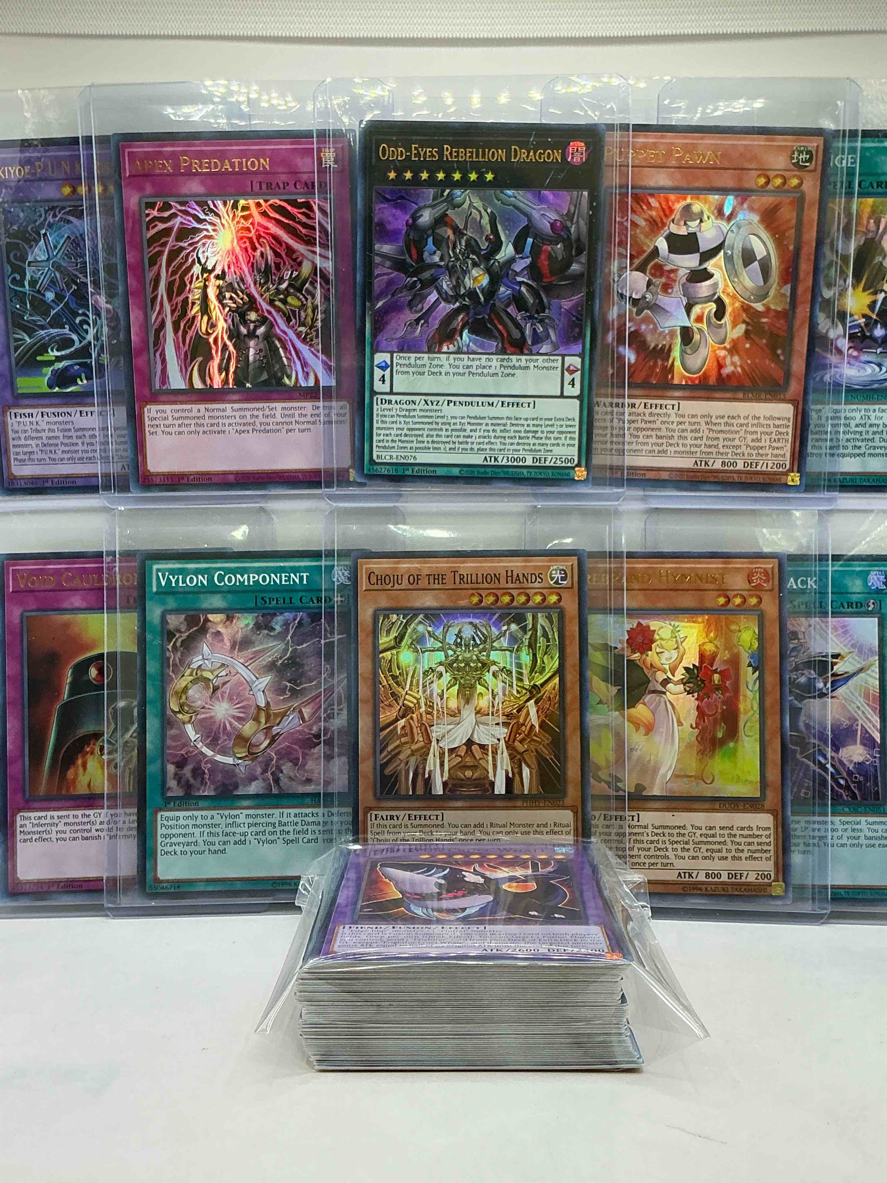 yu-gi-oh 50 card lot! join the craze of yu-gi-oh with these awesome cards! this 50 card lot includes the big three yu-gi-oh category cards, monsters, spells & traps! this 50 card lot includes some of all three! wow! perfect time to start collecting!