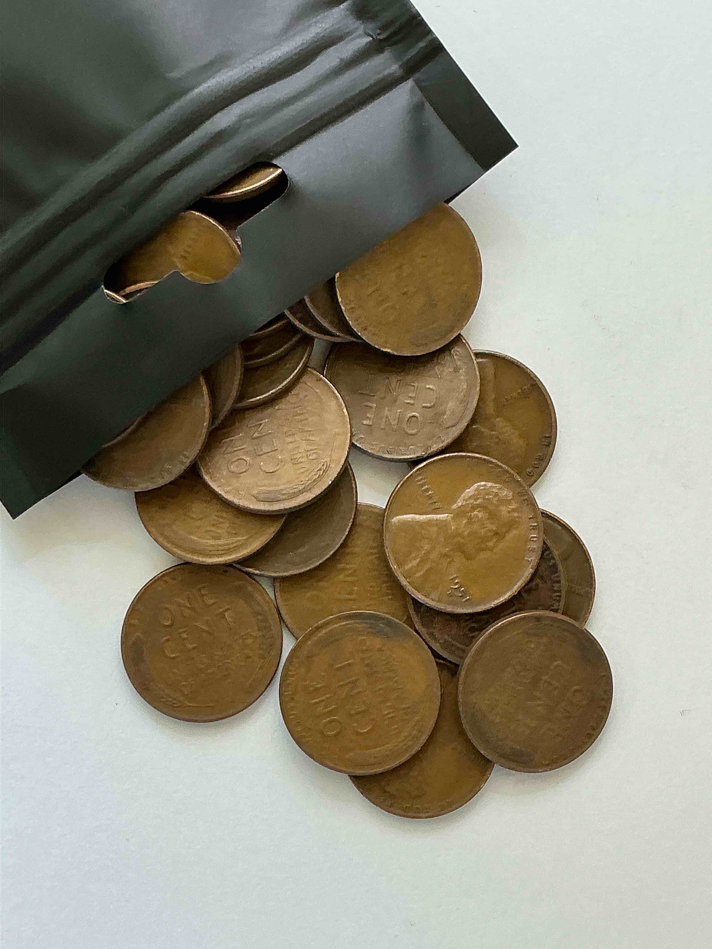 antique wheat pennies 50 count un-searched lot! wheat pennies were minted from 1909-1958 originally replacing the indian head penny. there are many, many interesting & valuable years / mint marks in wheat pennies, win this lot & have fun searching to see what you get! a great way to start collecting antique coins!