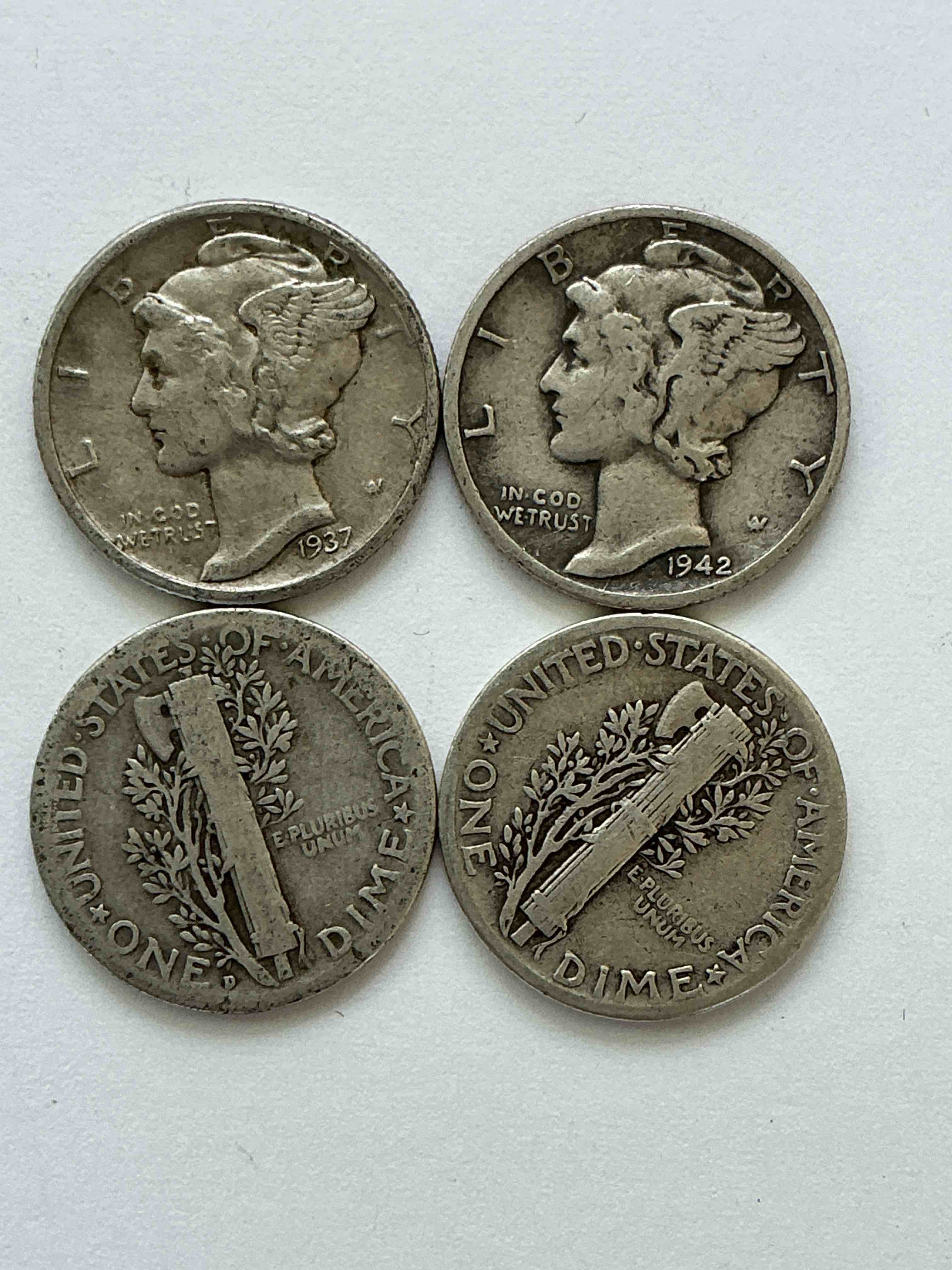 antique u.s. pure fine silver mercury dimes! silver mercury dimes were minted from 1916-1945 & have become serious collector items! check out these awesome examples, all in nice, circulated condition with visible dates & varying years! rare to have visible dates! makes for a great investment in precious metals, mercury dimes are 90% pure fine silver! they don't make em' like this anymore!