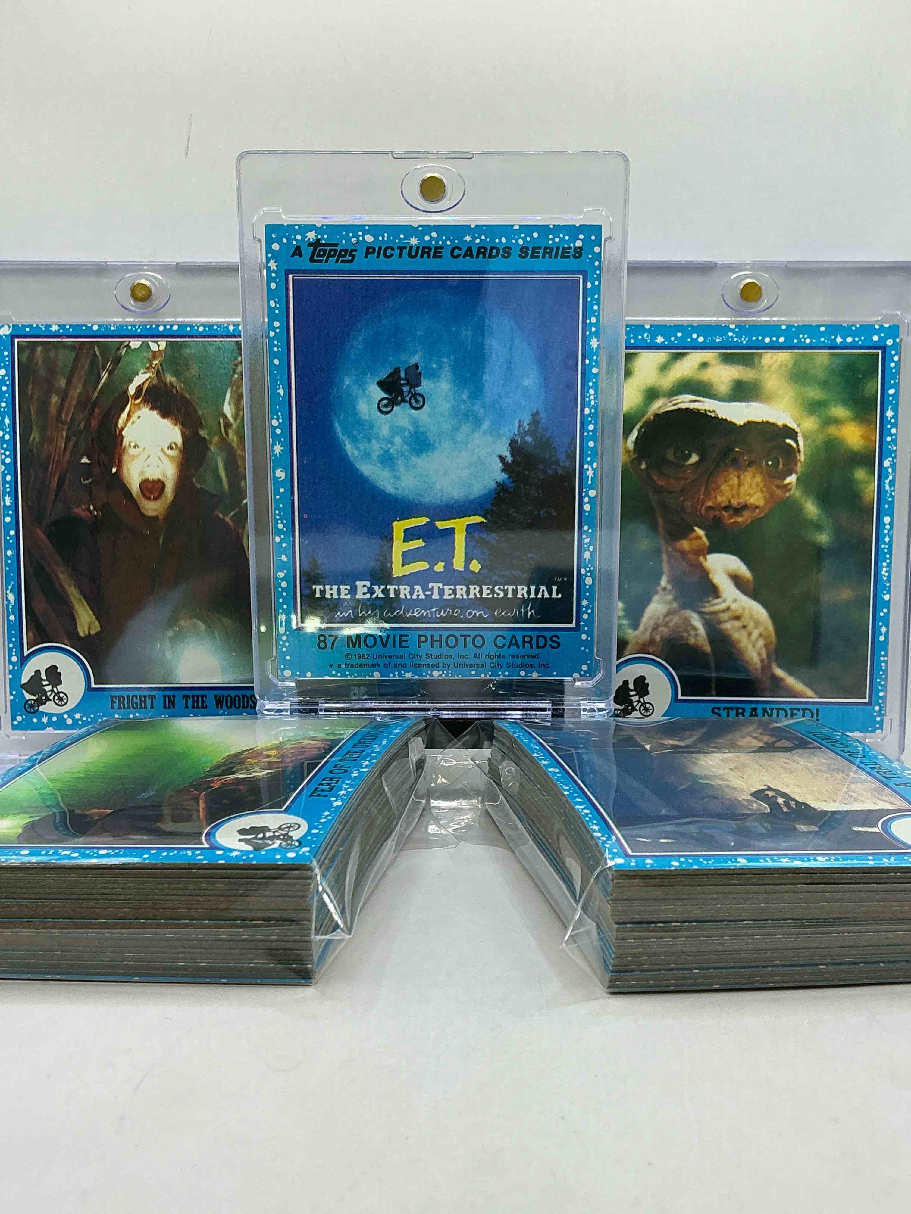 1982 e.t. genuine movie wow! complete 1982 original e.t. the extra terrestrial movie card set, excellent condition! all 87 cards included! your chance to own a rare, authentic e.t. collectible!