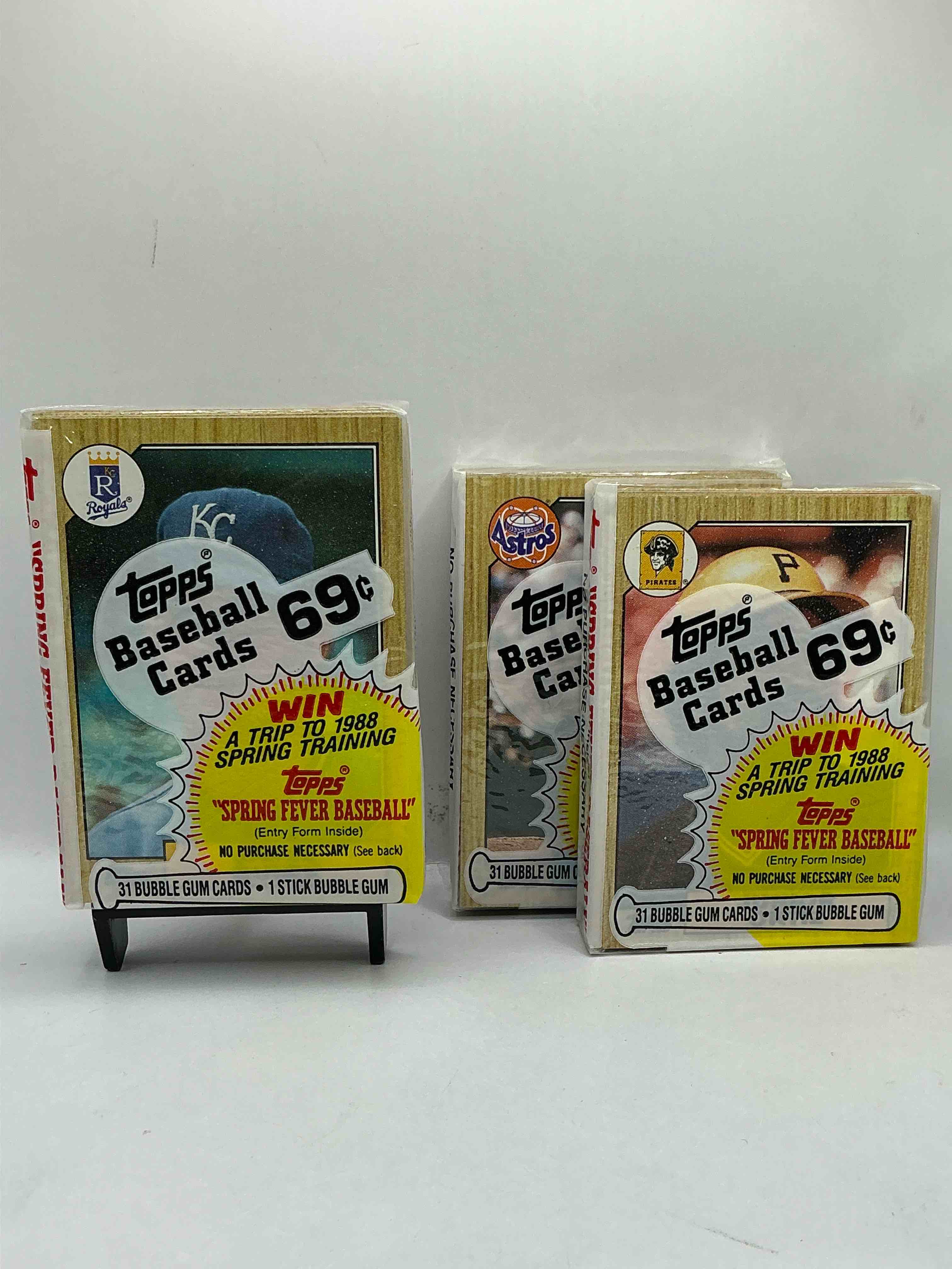 loaded, loaded, loaded! 1987 topps baseball 31 card cello pack- 1987 topps baseball is a loaded year with rookie cards from barry bonds (psa 10 $ 300+), bo jackson, jose canseco & more! packs from this year are super roret excellent condition direct from original retail case!