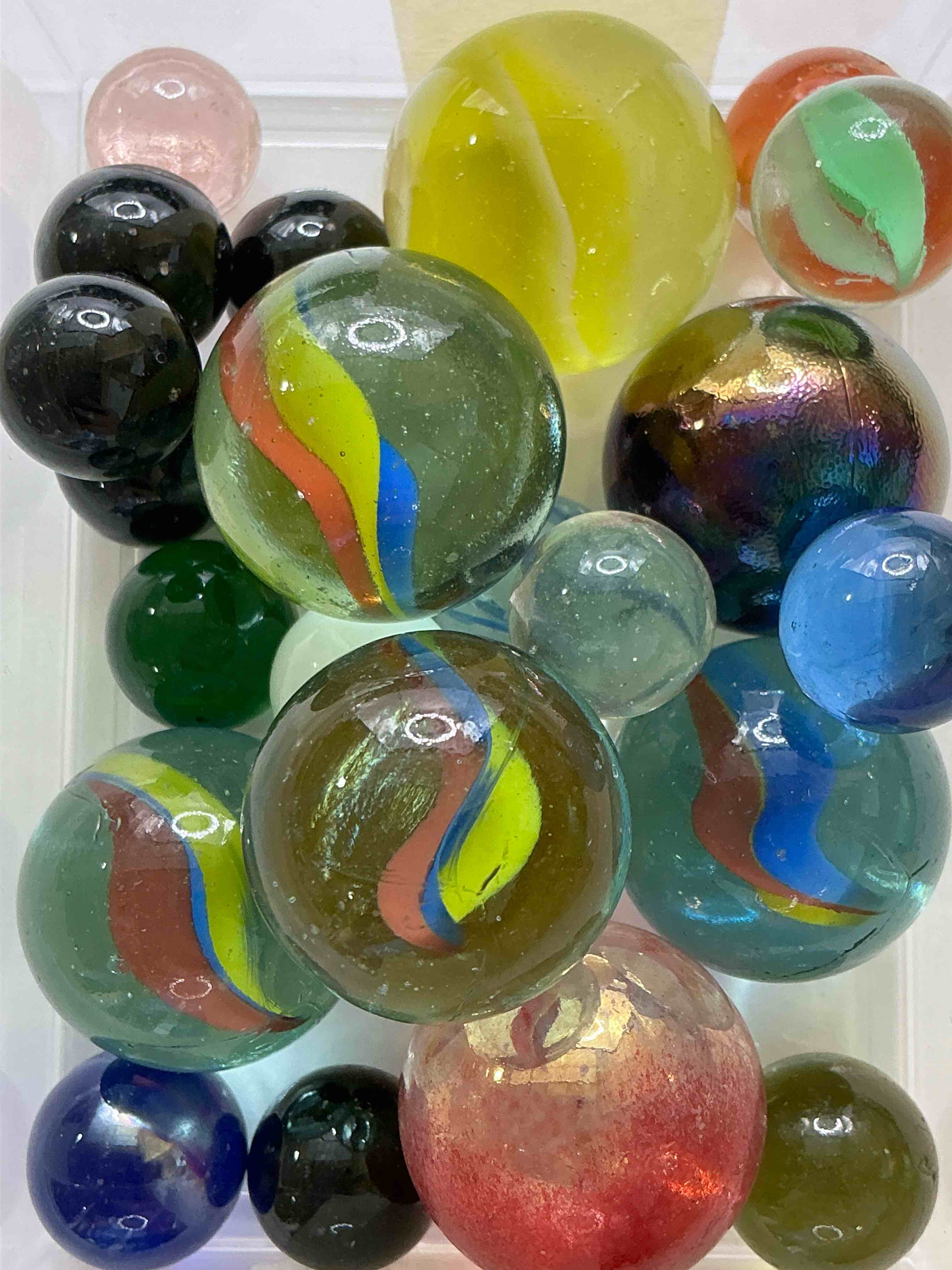 Antique Glass Marbles! Genuine Stunning Marbles Lot, All Marbles Made Between The Years 1925-1965 & Made With Uranium! Many Are Great Depression Era & Even Earlier! Gorgeous, Authentic Pieces Of History!  
