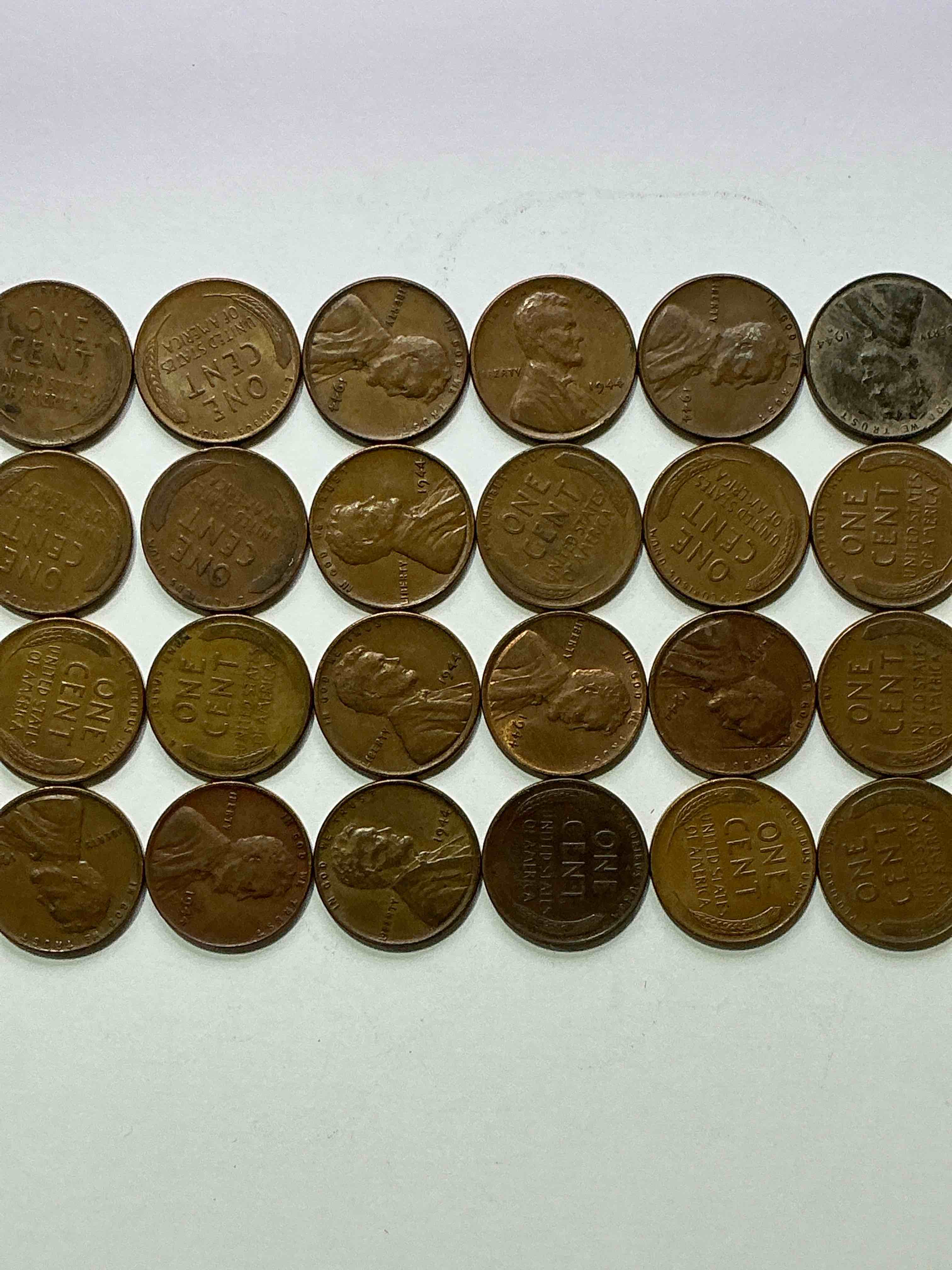 Condition photo showing Good Condition for 1944 d-day pennies! wow! this lot is perfect for collectors! 1944 pennies, perfect addition to any collection, with an incredible wwii history behind them, all in good condition!