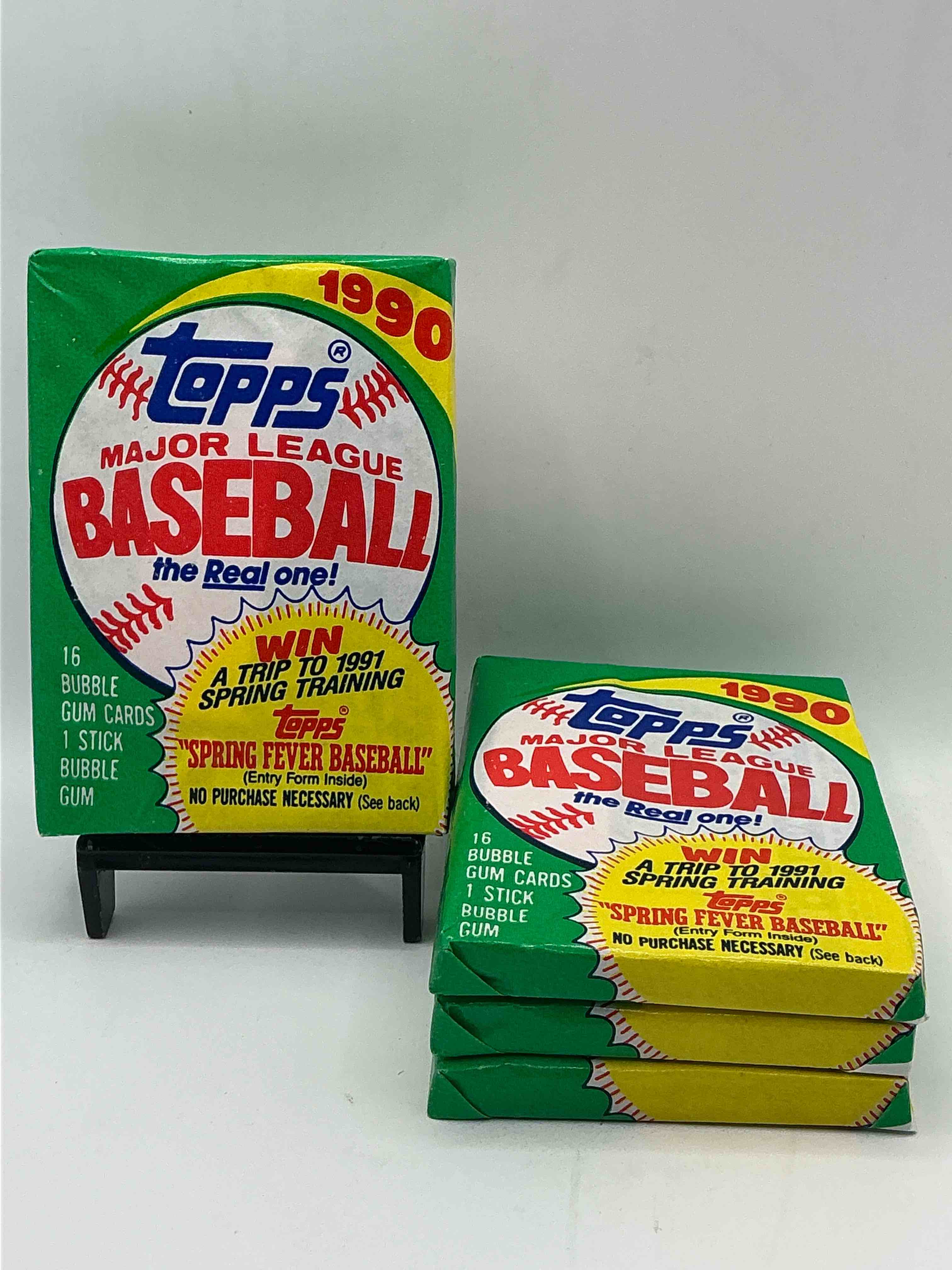 possible ken griffey jr rookie card! 1990 topps baseball unopened sports card wax pack, direct from original retail case! search for card collectibles like "the big hurt" frank thomas valuable rookie & error cards (error cards valued at $1,000 and up!), & early ken griffey jr. all star rookie card #336 (psa 10 value $350+) & so much more!