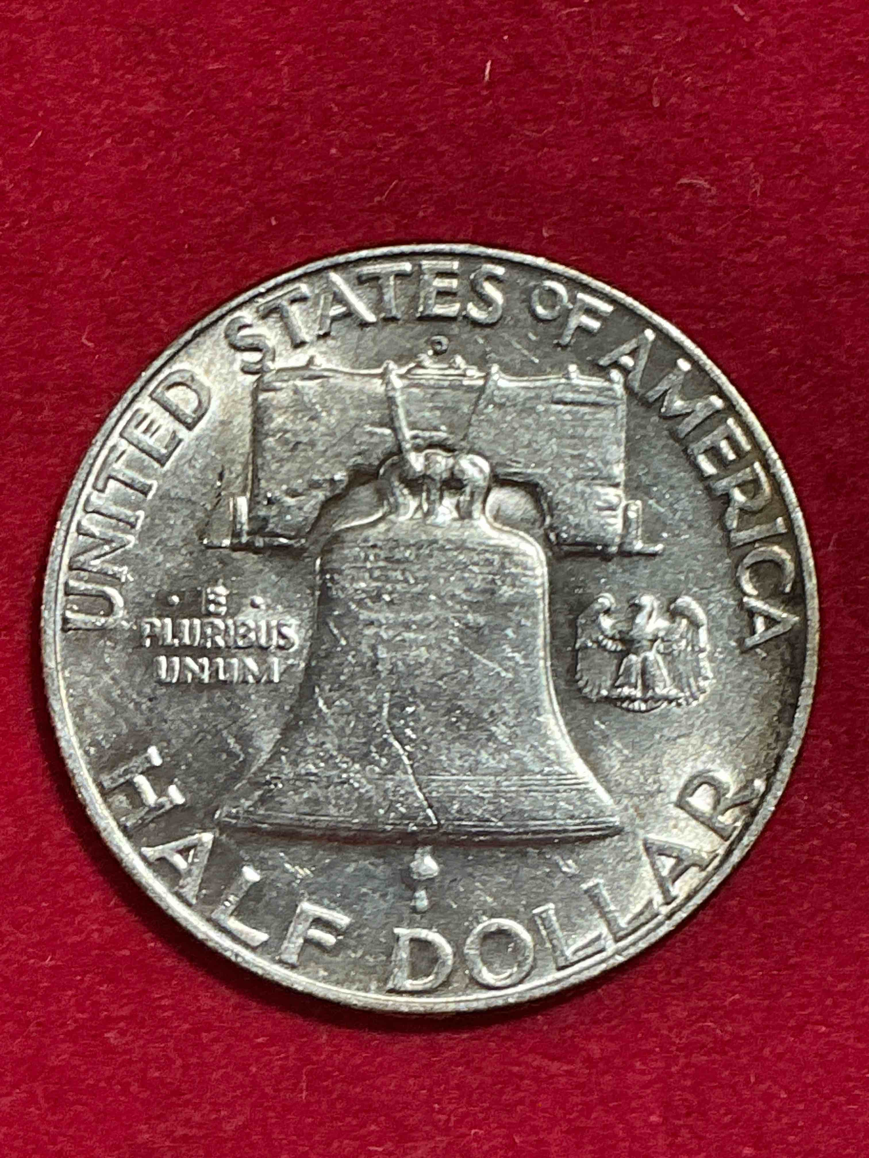 Condition photo showing Good Condition for ben franklin silver! pre 1965 silver u.s. half dollar coins! before 1965 american half dollars were actually silver, here is a rare 1952 version in good condition! great for investing in precious metals! these heavy half dollars were minted at 90% silver and 10% copper, giving them a net weight of .36169 ounces of pure silver per coin! very rare in this great condition!