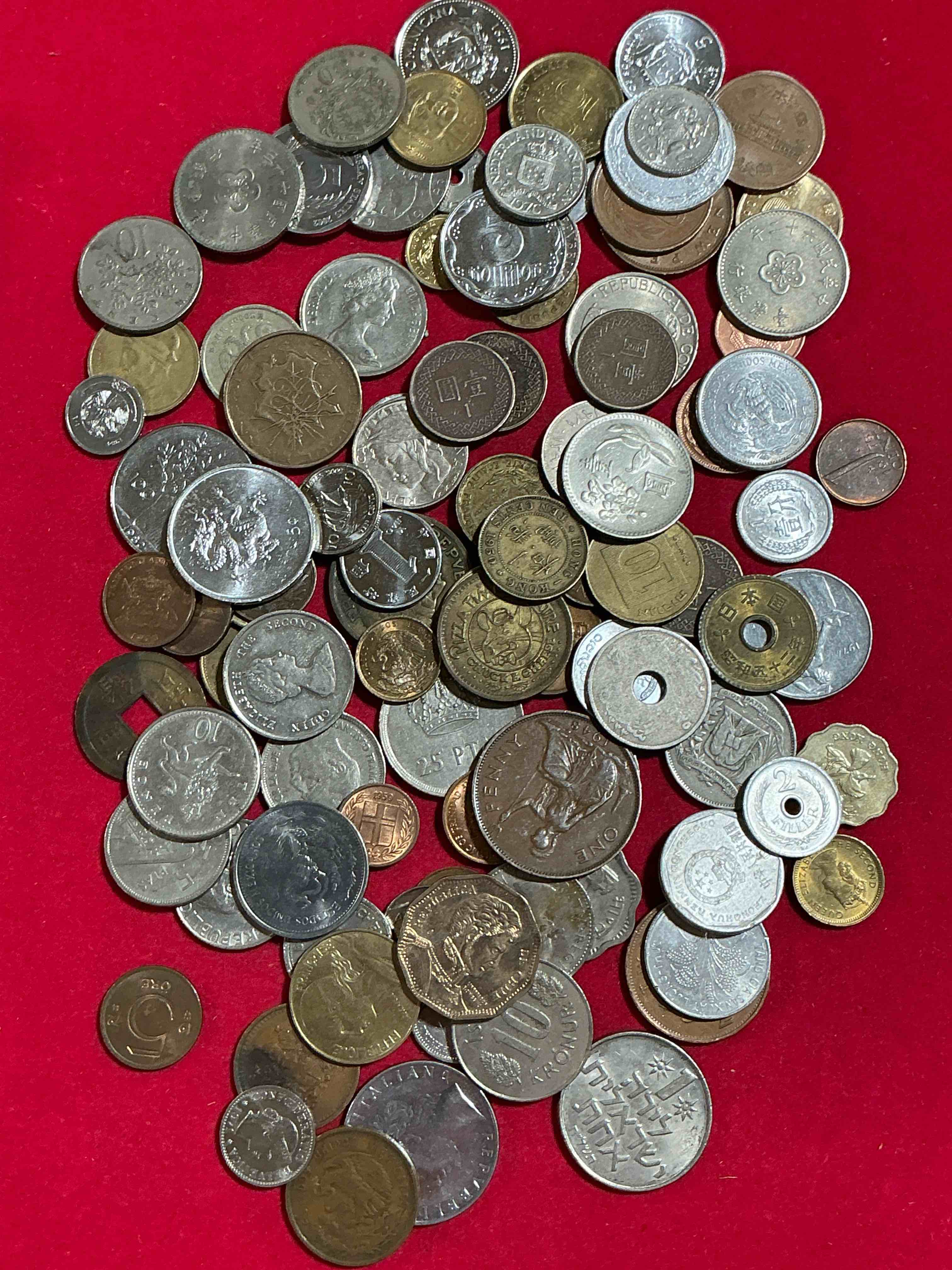 World Coins, Antique & Vintage! Each Lot Is Unique! Many Different Years, Countries, Sizes & Exotic Places. This Cool Collection Of Antique Coins From Around The World Is Loads Of Fun! Have Fun Identifying Each Coin & Country As A Great Educational Tool! A Great Investment Too!