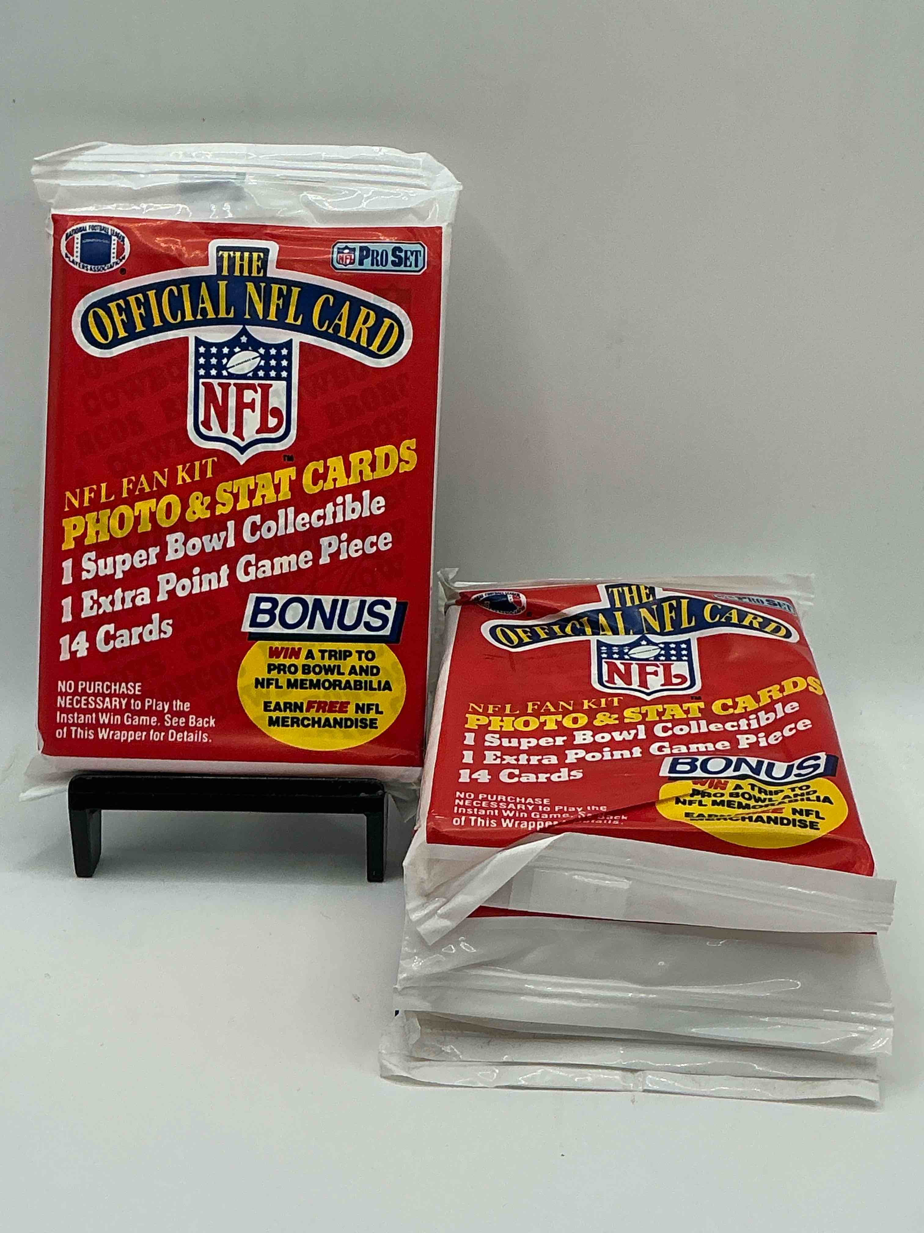 loaded! 1989 pro set football sealed card pack, direct from original retail case!highly sought after by collectors as this year is loaded with high profile rookies!search for rookie cards from barry sanders, deion sanders, troy aikman, michael irvin & much more! getting hard to find!