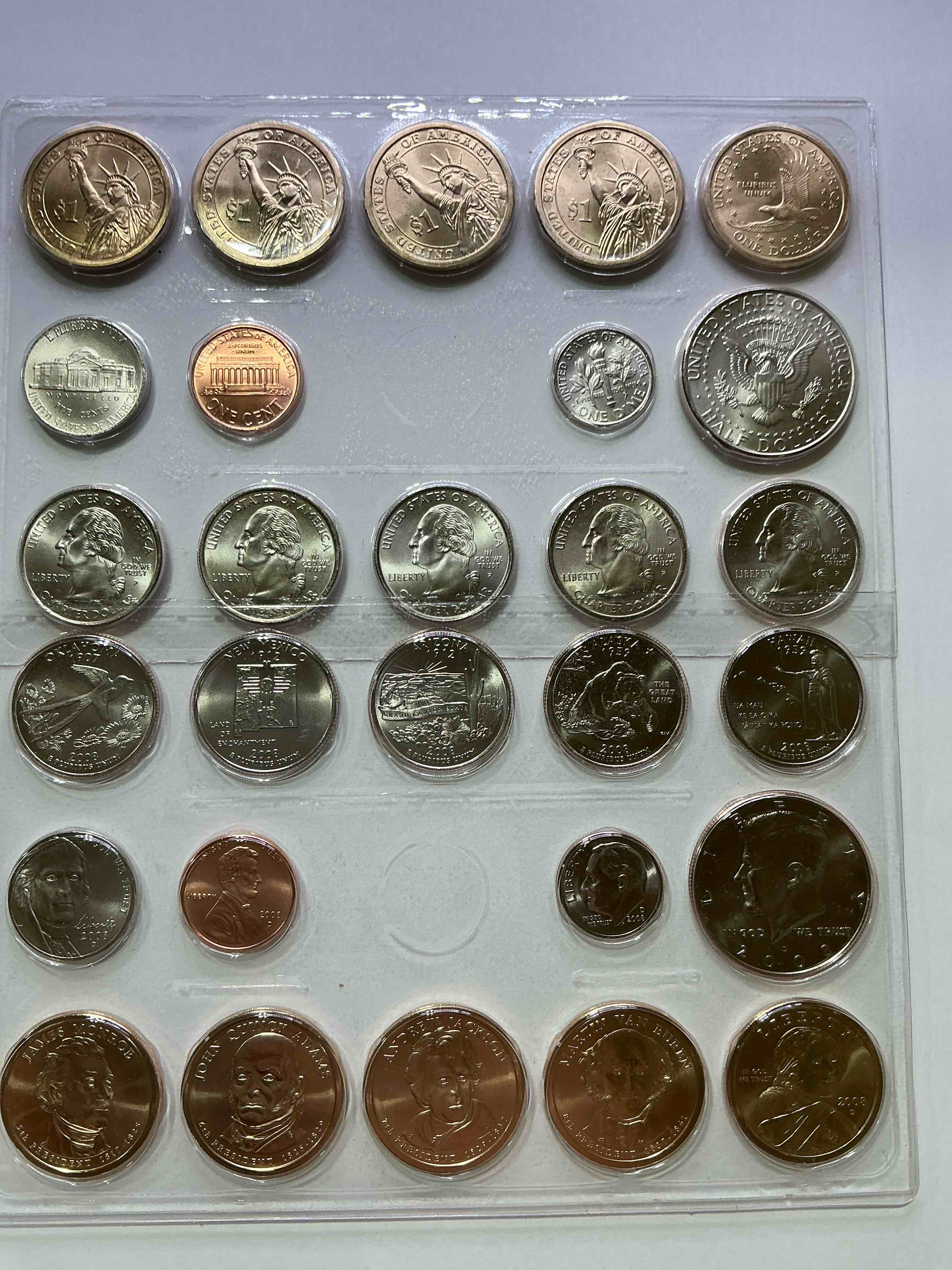 28 coin craziness! denver & philly mints! 2008 uncirculated mint set coins! includes half dollars, president dollar coins, dimes, nickels, pennies & quarters! cool coin collectible! 