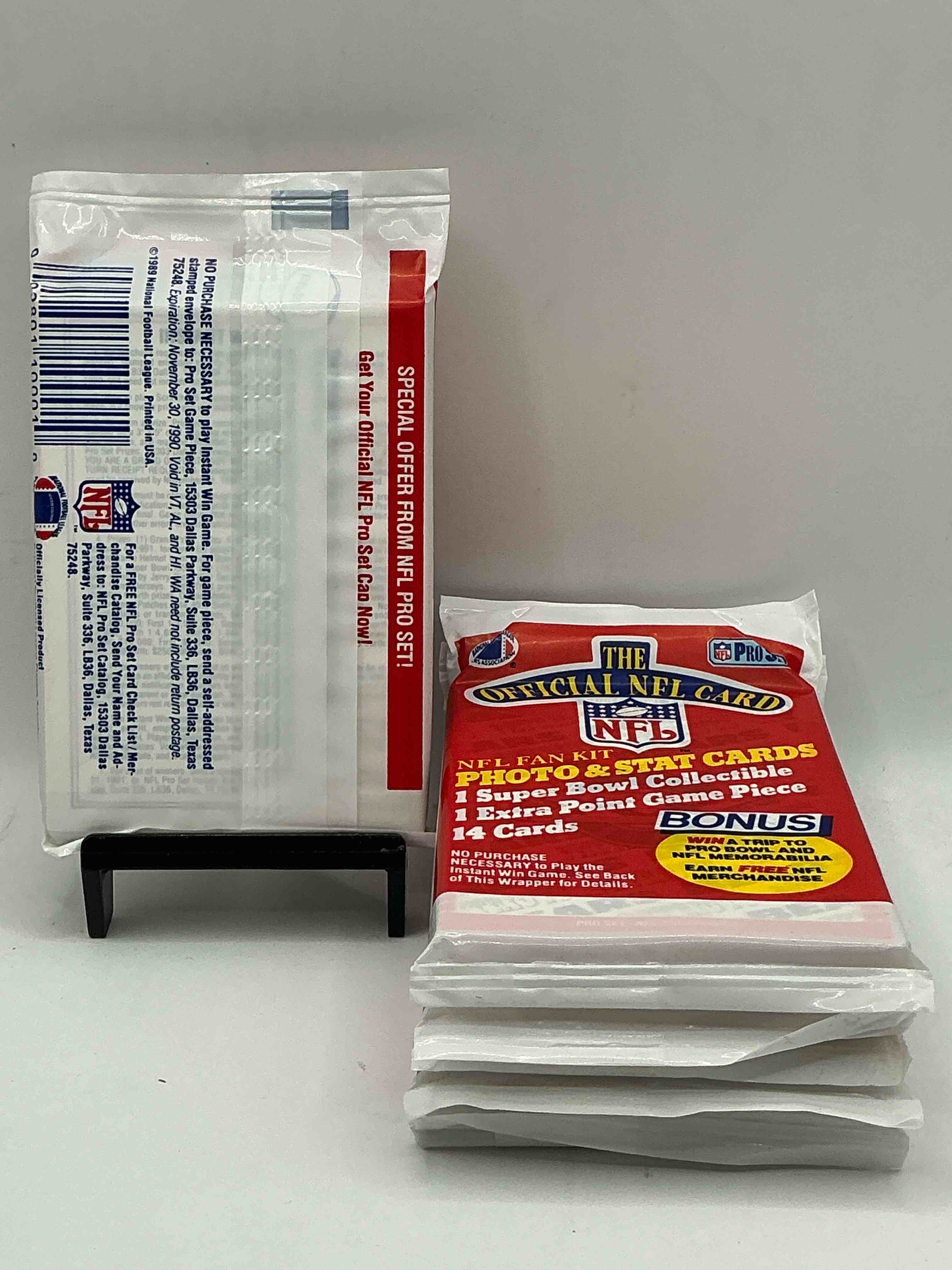 Condition photo showing New/Like New for loaded! 1989 pro set football sealed card pack, direct from original retail case!highly sought after by collectors as this year is loaded with high profile rookies!search for rookie cards from barry sanders, deion sanders, troy aikman, michael irvin & much more! getting hard to find!